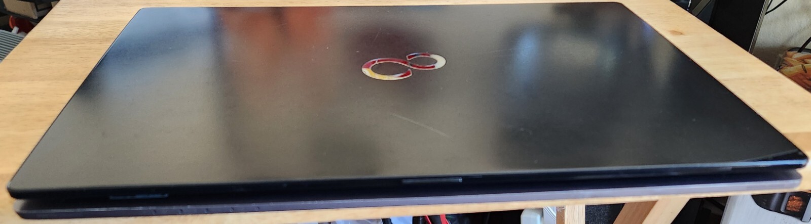 Fujitsu LifeBook U904 Ultrabook Intel Core i5-4300u Touchscreen