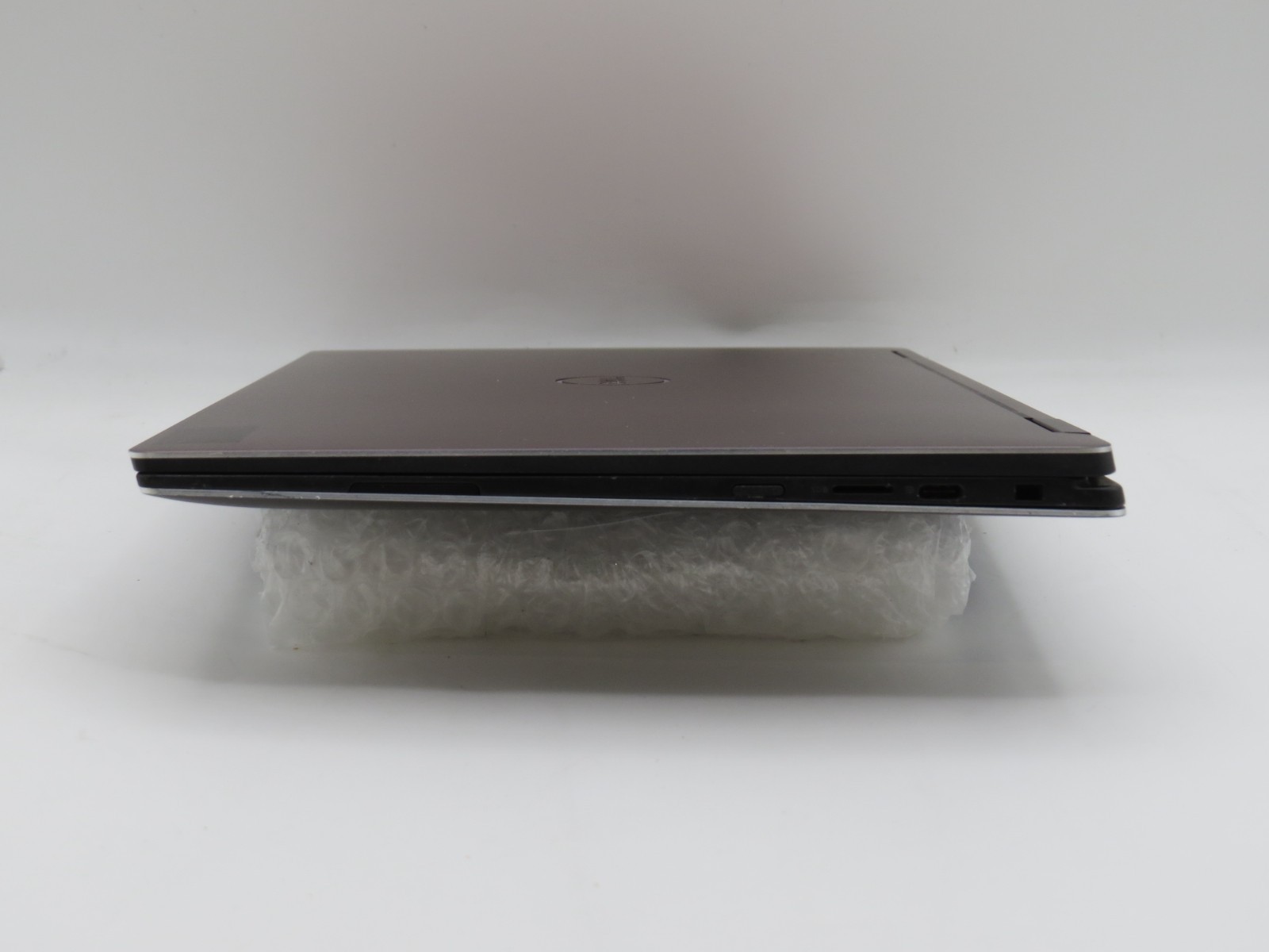 Dell XPS 13 9365 | i5-8200Y@1.3GHz | 8GB RAM | 13.3″ | No HDD/OS/AC/Batt | Parts