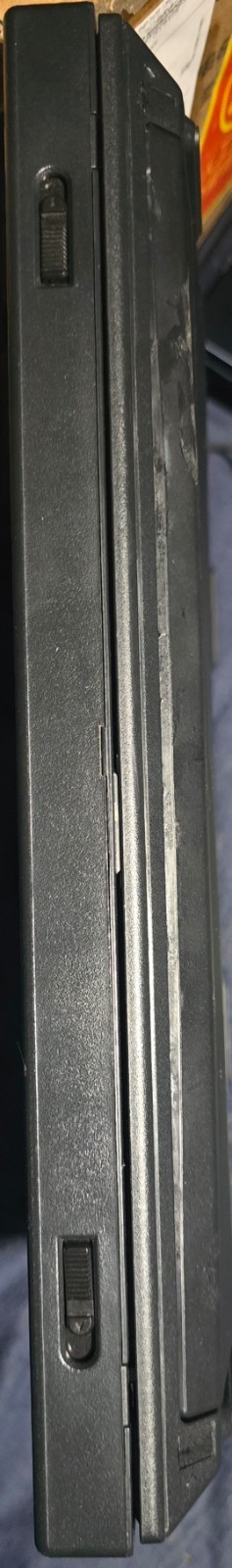 ThinkPad A22m Windows 98 w/recovery disc,Game controller,512 ram,60gb hard drive
