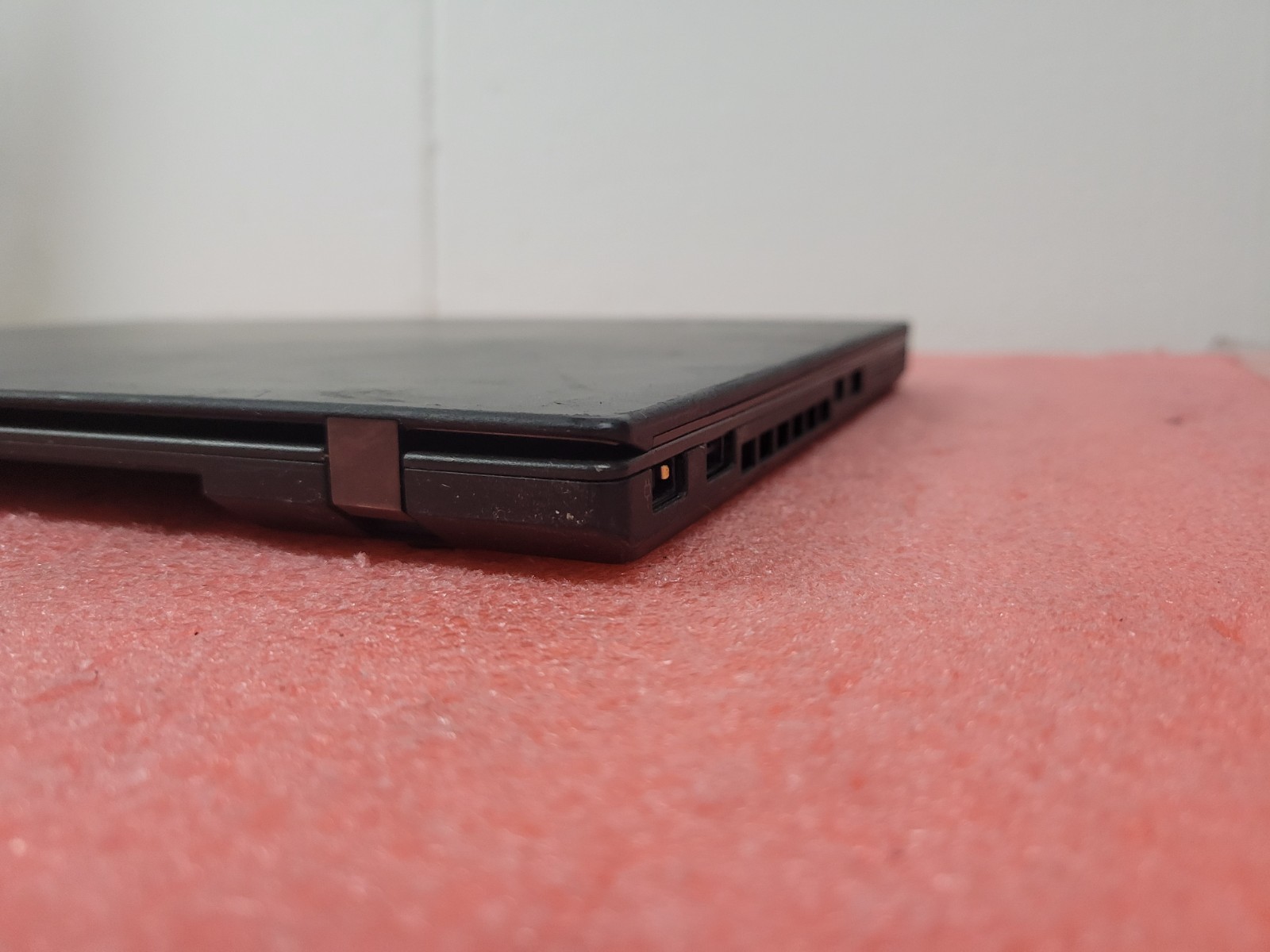 Lenovo ThinkPad T450 i5-5300U 4GB RAM *AS IS/No HDD/No OS/No Battery* | LP483