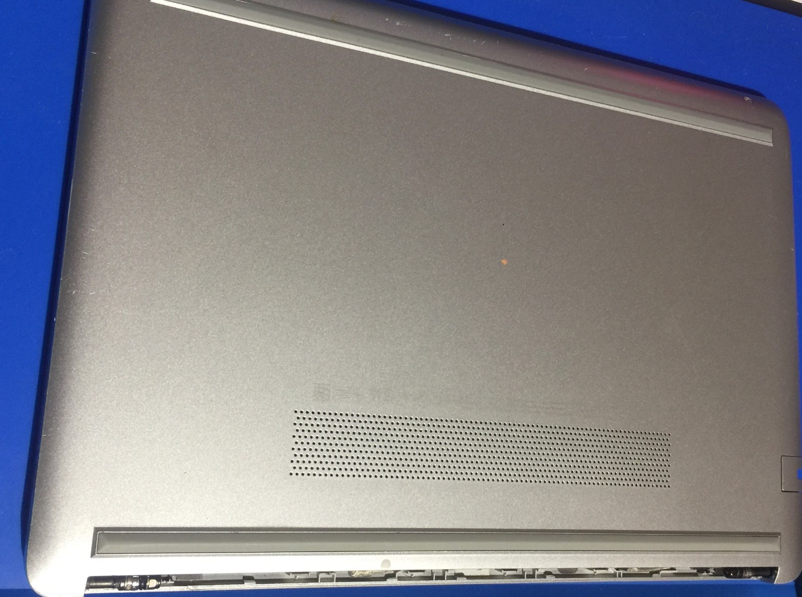 HP dk0002dx 14″ AMD A9-9425 3.1GHz 4GB RAM Radeon R5 128GB SSD DAMAGED SCREEN