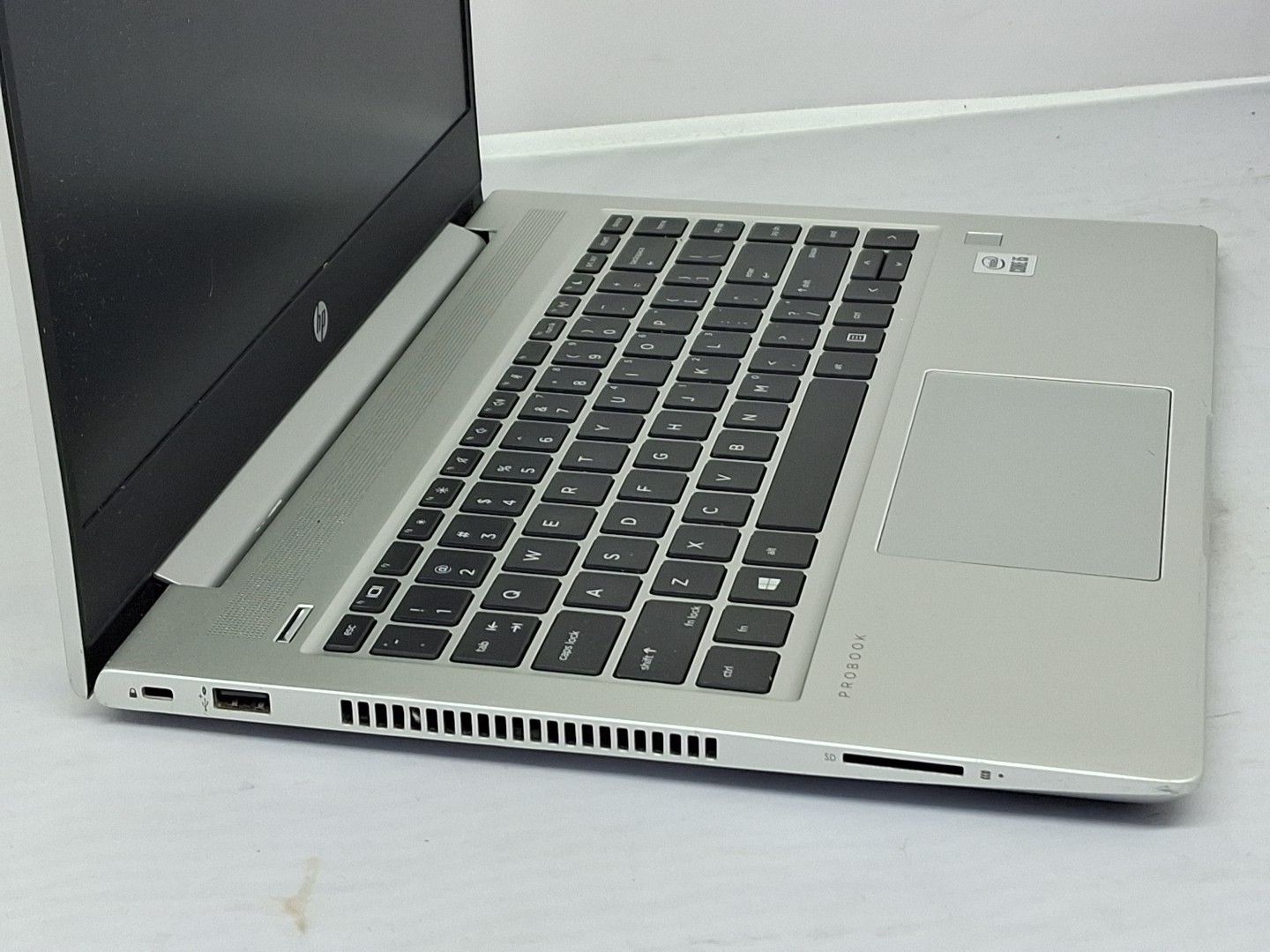 HP ProBook 440 G7 – i5-10210U – 256GB, 8GB – Windows 11, 14″ – Adap – Scratches