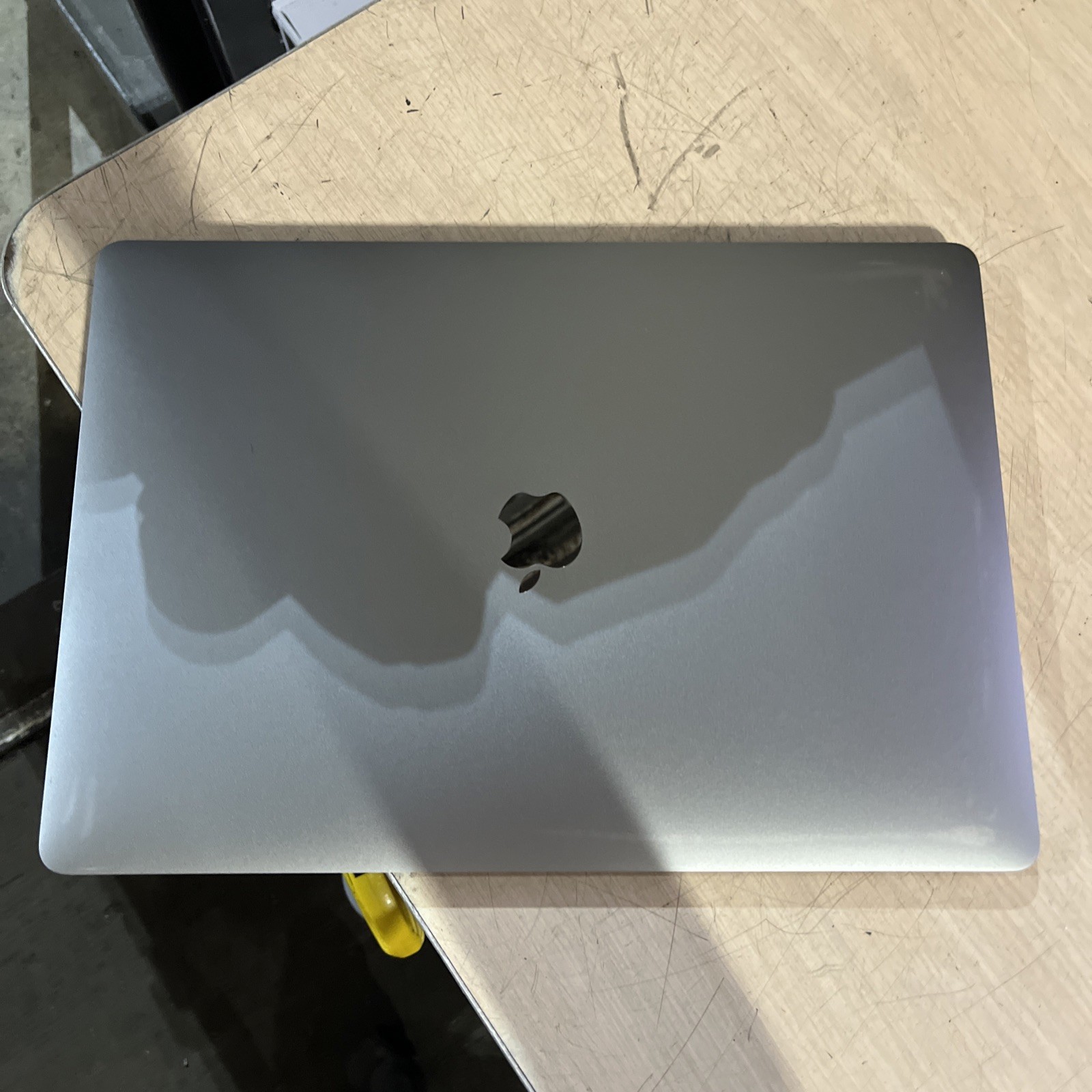 APPLE MACBOOK PRO 15″ TOUCH/2018 CORE I7-8750H 2.2GHZ 16GB RAM 256SSD