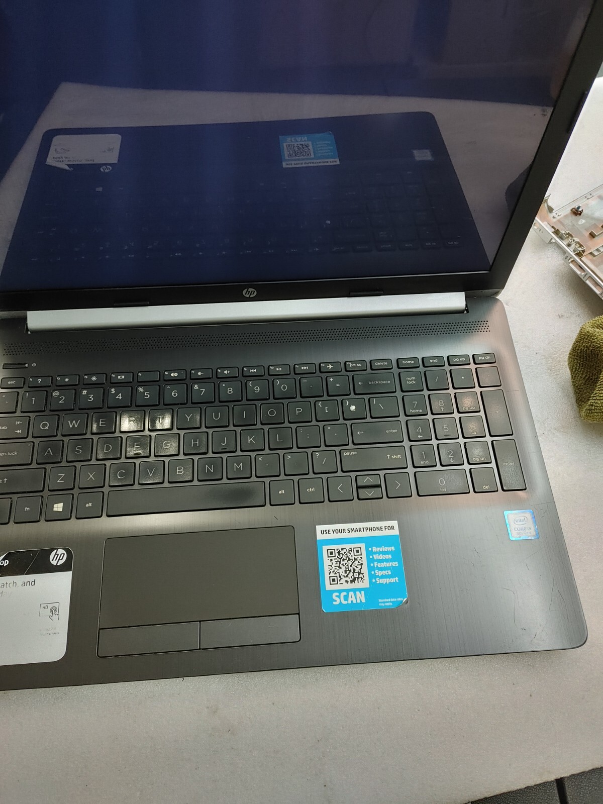 HP 15-DA0XXX 1 Core i5-8250U@ 1.60GHz , NO RAM , NO SSD FOR PARTS ONLY