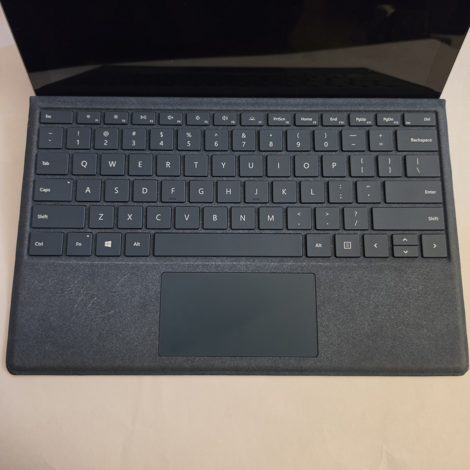 Microsoft Surface Pro 5th Gen 1796, Core i5-7300U, 8GB RAM, 128GB SSD + MS Pen!