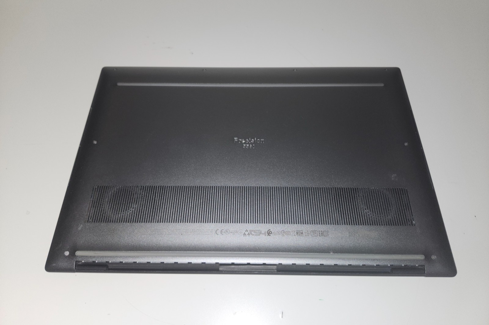 Dell Precision 5560 i7 32GB NVIDIA T1200 – New Battery, Repasted