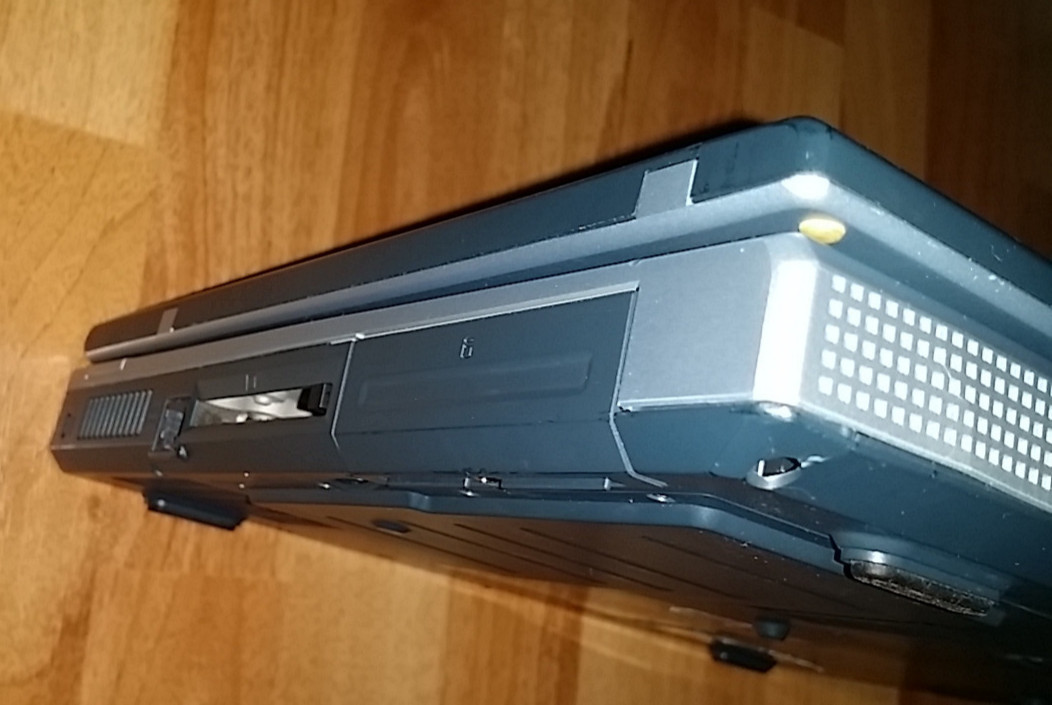 Terra 3000 – Windows XP Laptop – Model 8375 – Retro