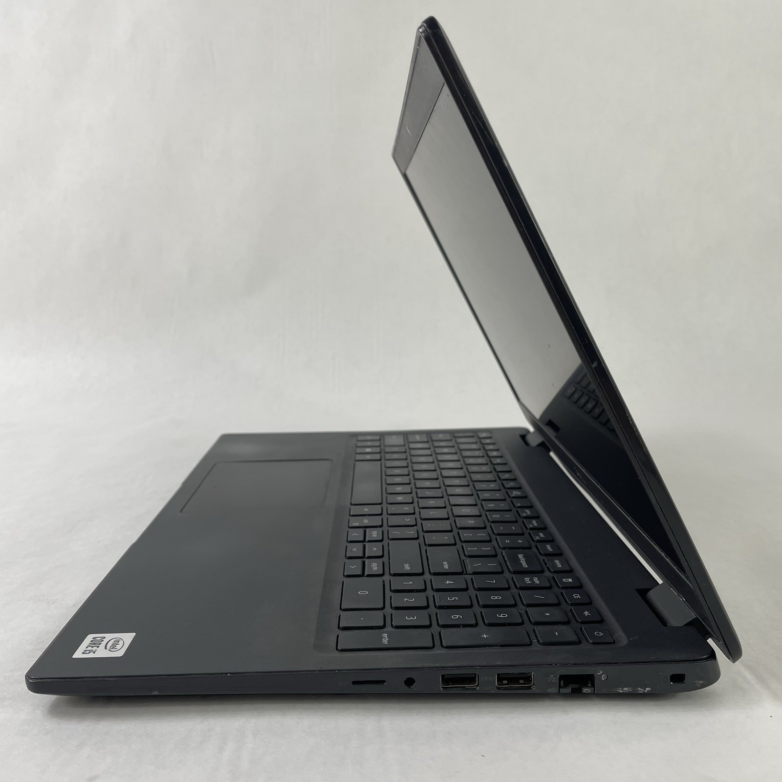 Dell Latitude 3510 15.6″ i5-10210U 1.60GHz 8GB RAM No SSD No OS – Bad Top/Corner
