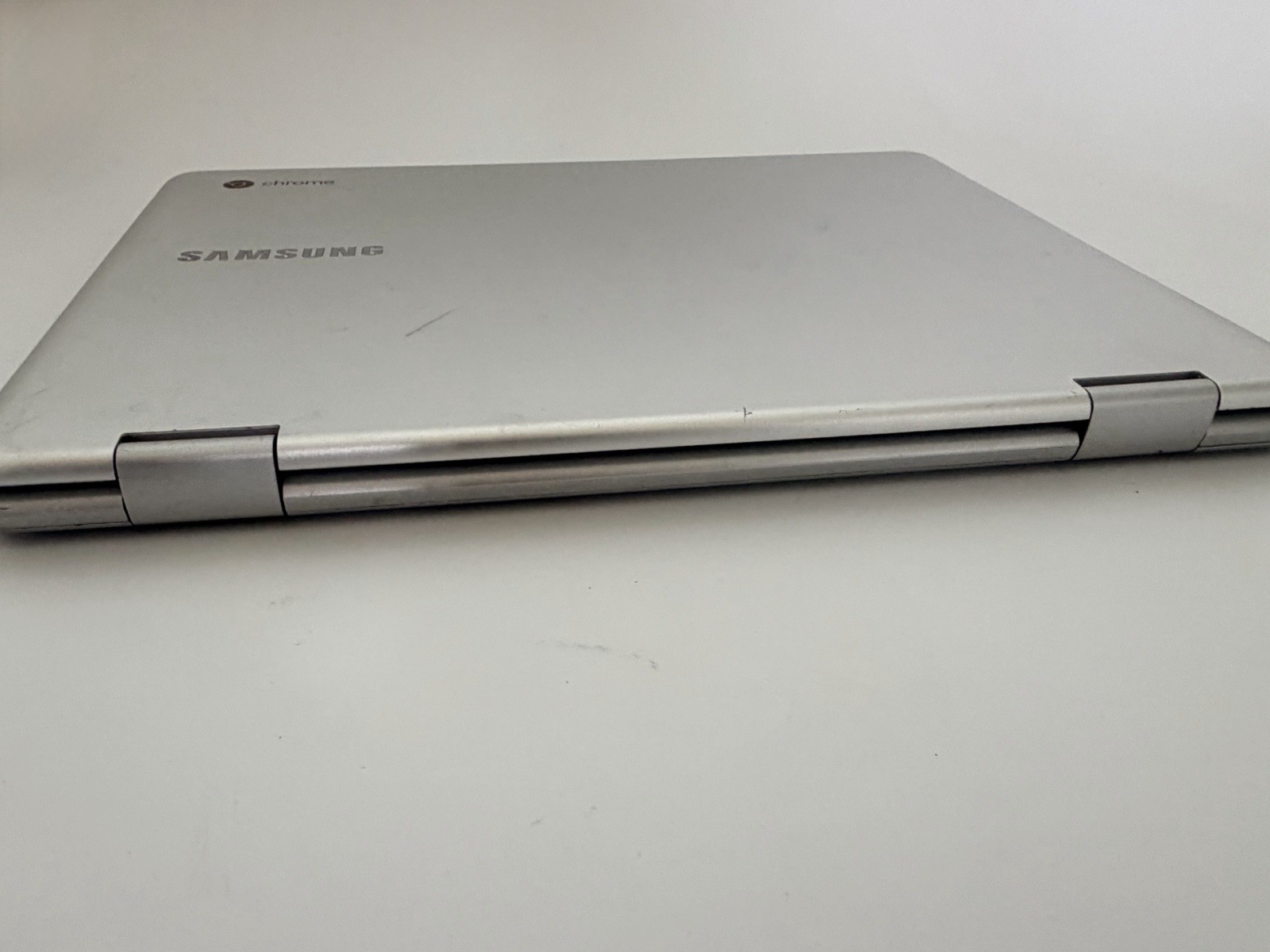 Samsung XE520QAB Chrome Plus V2 12.2″ Intel Celeron 2GB Laptop READ