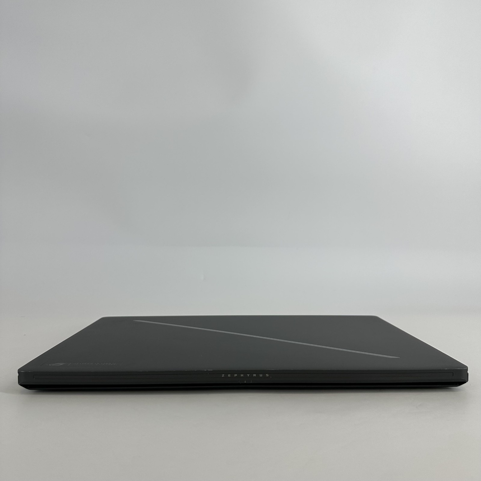 Asus ROG Zephyrus G16 GU605 240Hz QHD+ 2.9GHz Ultra 9 285H 32GB 2TB SSD RTX 5080