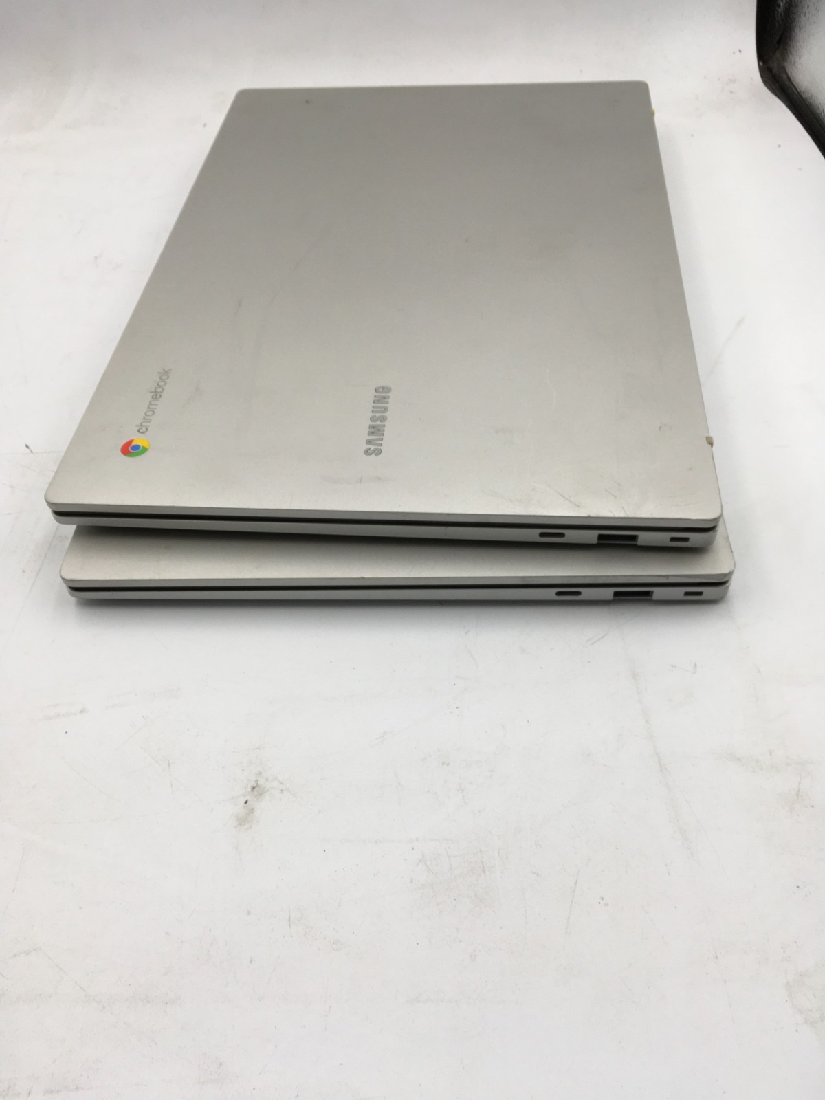 LOT OF 2 SAMSUNG Galaxy Go XE340XDA-KA2US 14″ Chromebook 4GB/64GB FOR PARTS RS