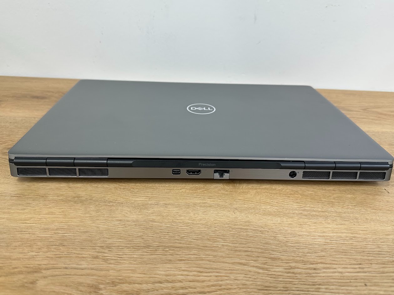 Dell Precision 7760, Core i7 11850H 32GB DDR4, Intel UHD, 512GB SSD, 2021, 17.2′