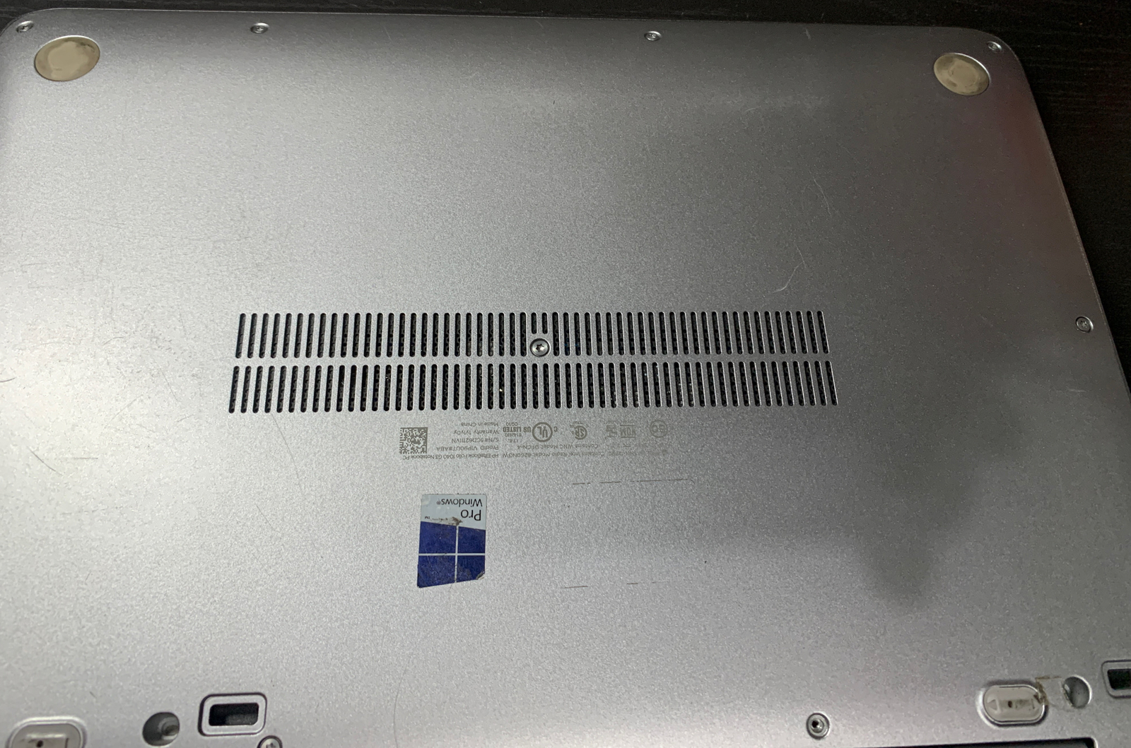 HP EliteBook Folio 1040 G3 FHD Intel i5-6200U 2.3 GHz 8GB DDR4 256SSD Win 10 Pro