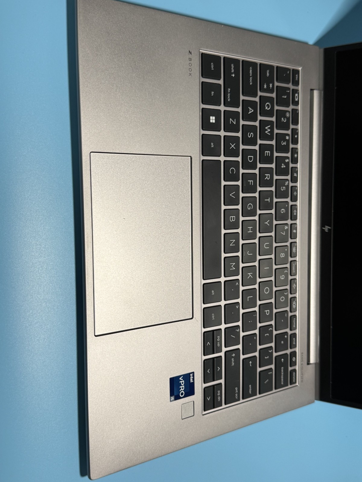 *READ* HP ZBook Firefly 14 G10 14″ WUXGA Intel i5-1350P NO RAM NO SSD