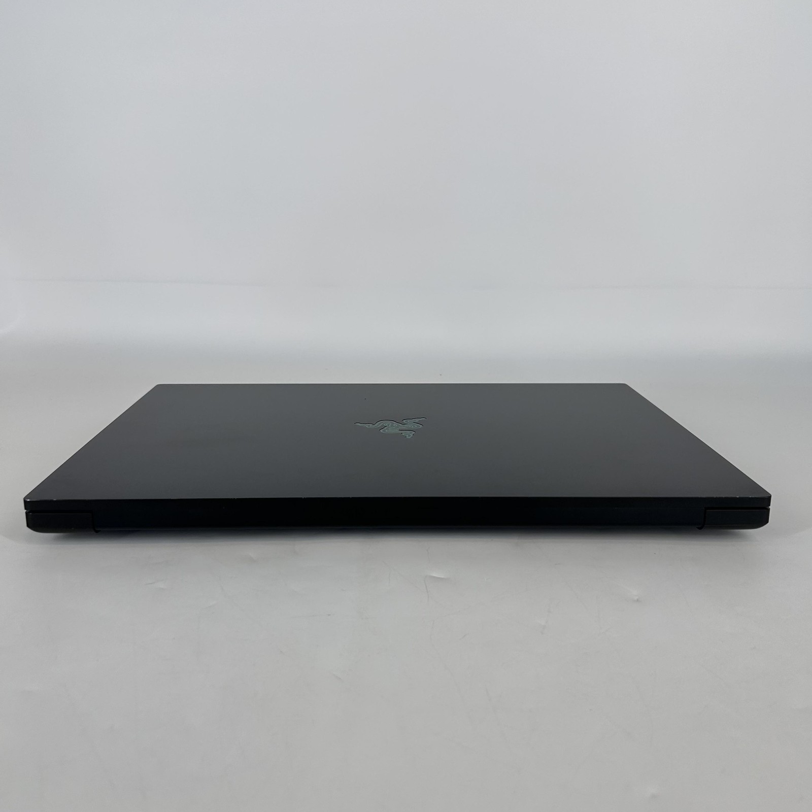 Razer Blade 18 240Hz QHD+ 2.2 GHz i9-13950HX 32GB 1TB SSD NVIDIA RTX 4060 Good