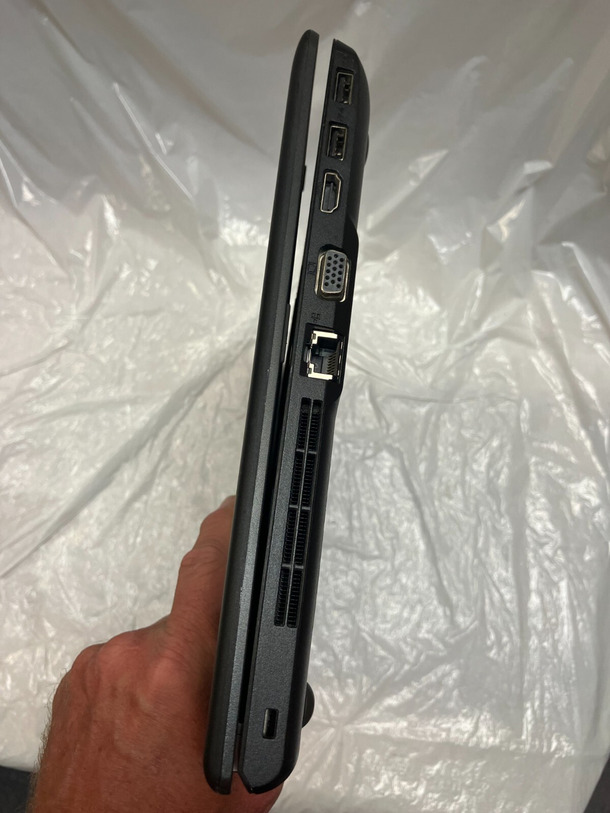Lenovo ThinkPad E560 15″ Intel Core i5-6200U 2GB RAM NO HD FOR PARTS