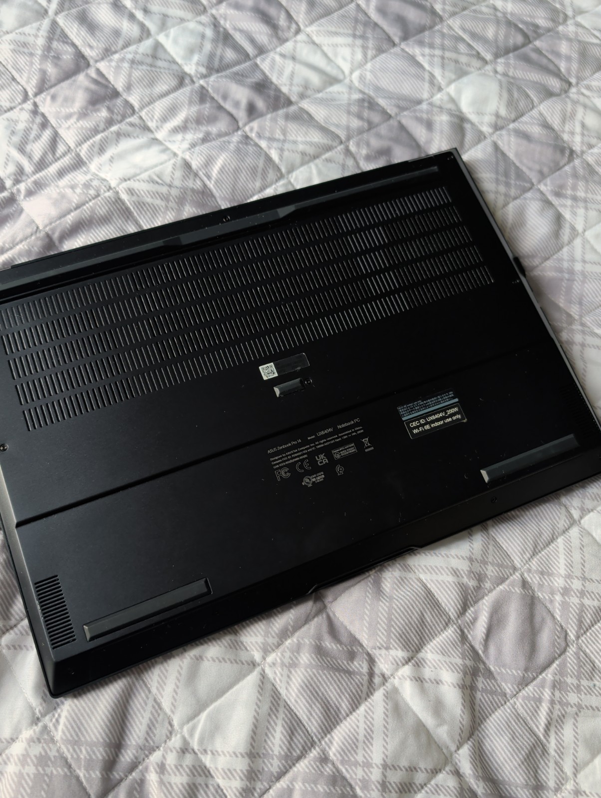 Asus Zenbook Pro 14 UX6404VV, I9 13 GEN, 32 GB RAM, 2 TB SSD, Rtx 4060 8GB, Oled