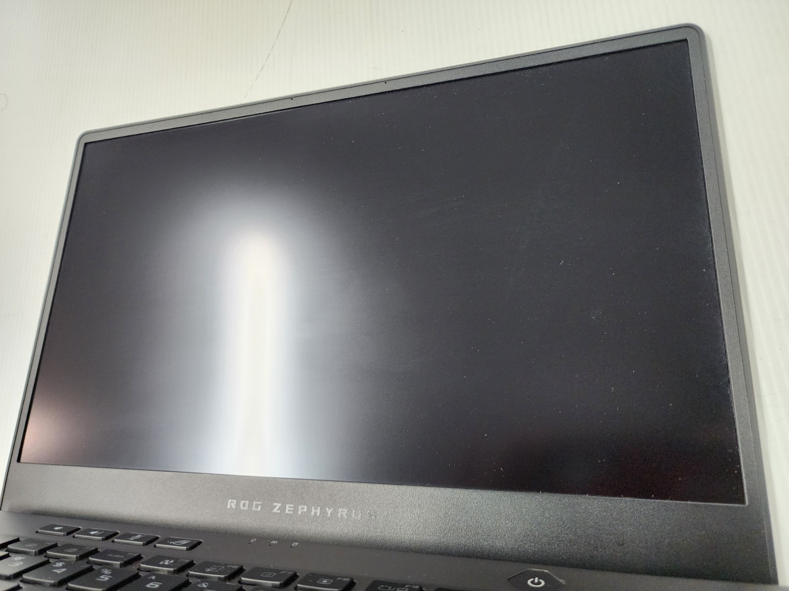 ASUS ROG Zephyrus G14 Laptop 14″ AMD Ryzen 7, 512GB SSD, 24GB RAM w/ Charger