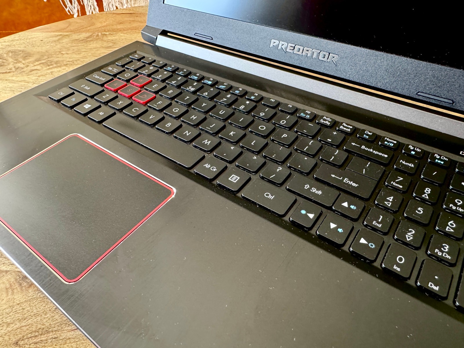 Acer Predator Helios 300 — i7-8750H, GTX1060 — PH315-51-78NP