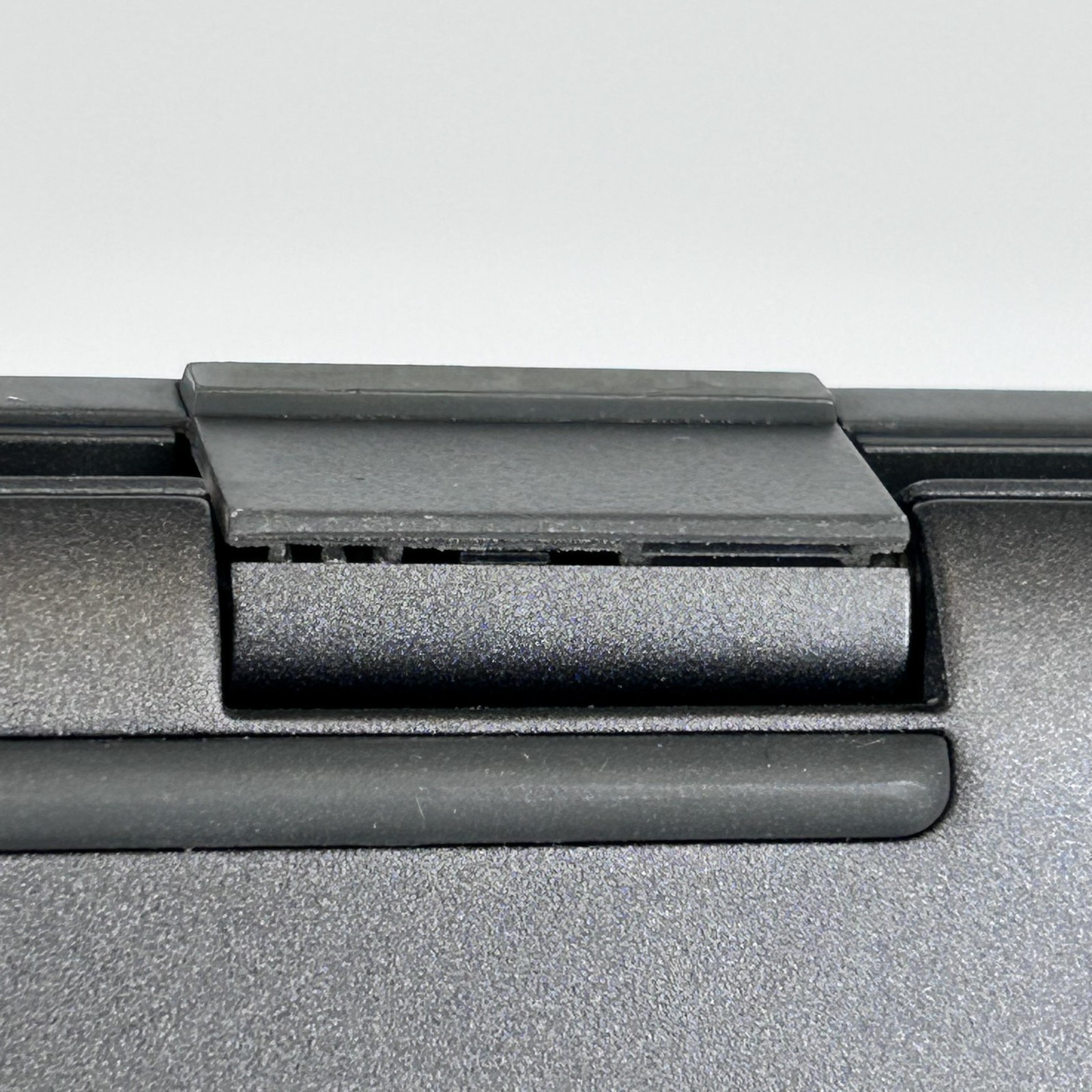 Dell Latitude 7430 14 Gray FHD TOUCH 2.2 GHz i7-1270P 16GB 256GB SSD FRAME GAP
