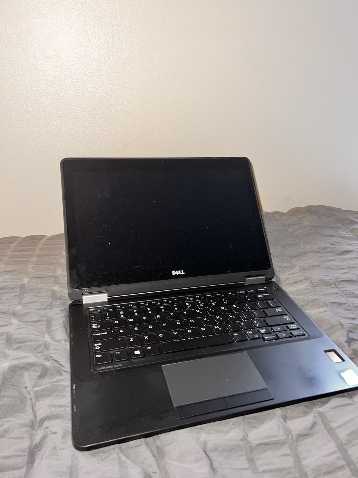 Dell Latitude E5270 12.5″ i5-6300U 2.50GHz 8GB DDR4 256GB SSD Win 10 Pro Laptop