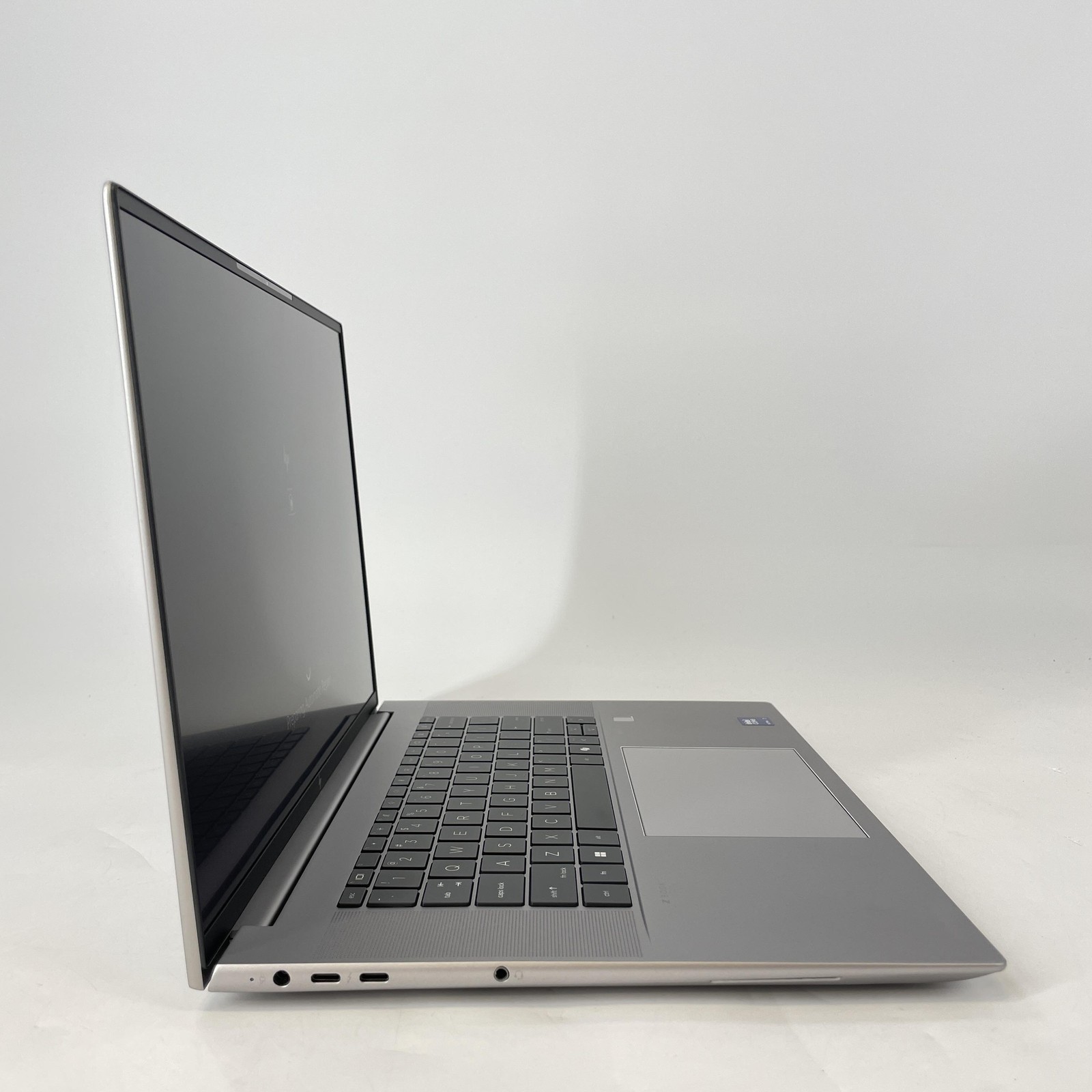 HP ZBook Studio 16 G11 UHD+ 1.4 GHz Ultra 7 165H 32GB 512GB SSD RTX 1000 Ada