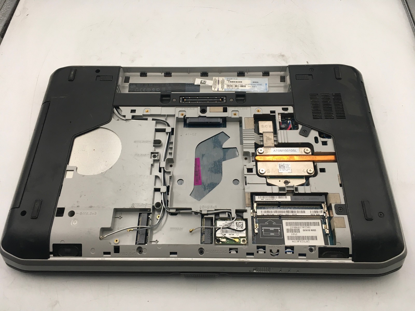 DELL LATITUDE E5530 – FOR PARTS/BROKEN LCD – INTEL i5-3320M – NO RAM – READ – BB