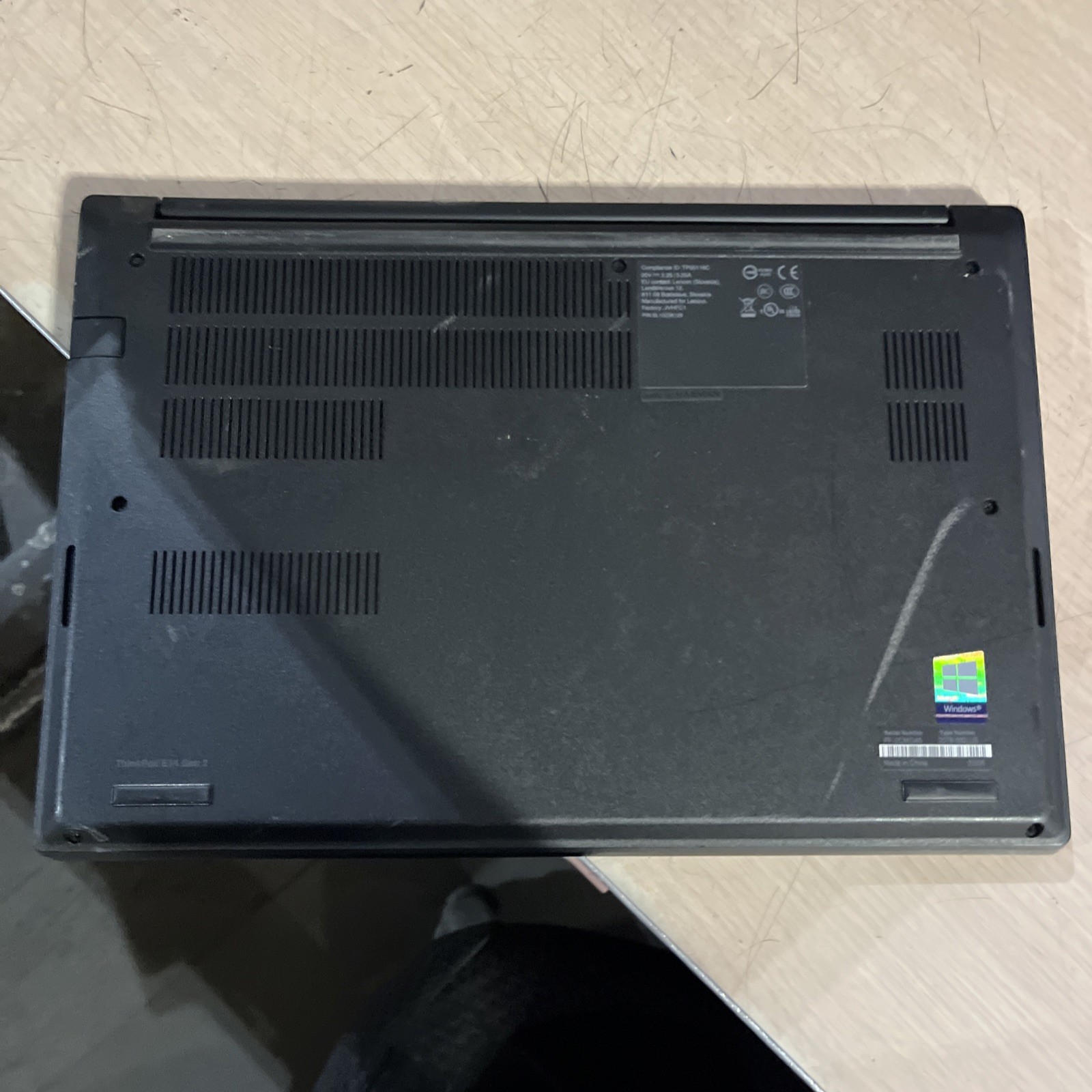 LENOVOT HINKPAD E14 AMD RYZEN 5 4500U 16GB RAM NO HD