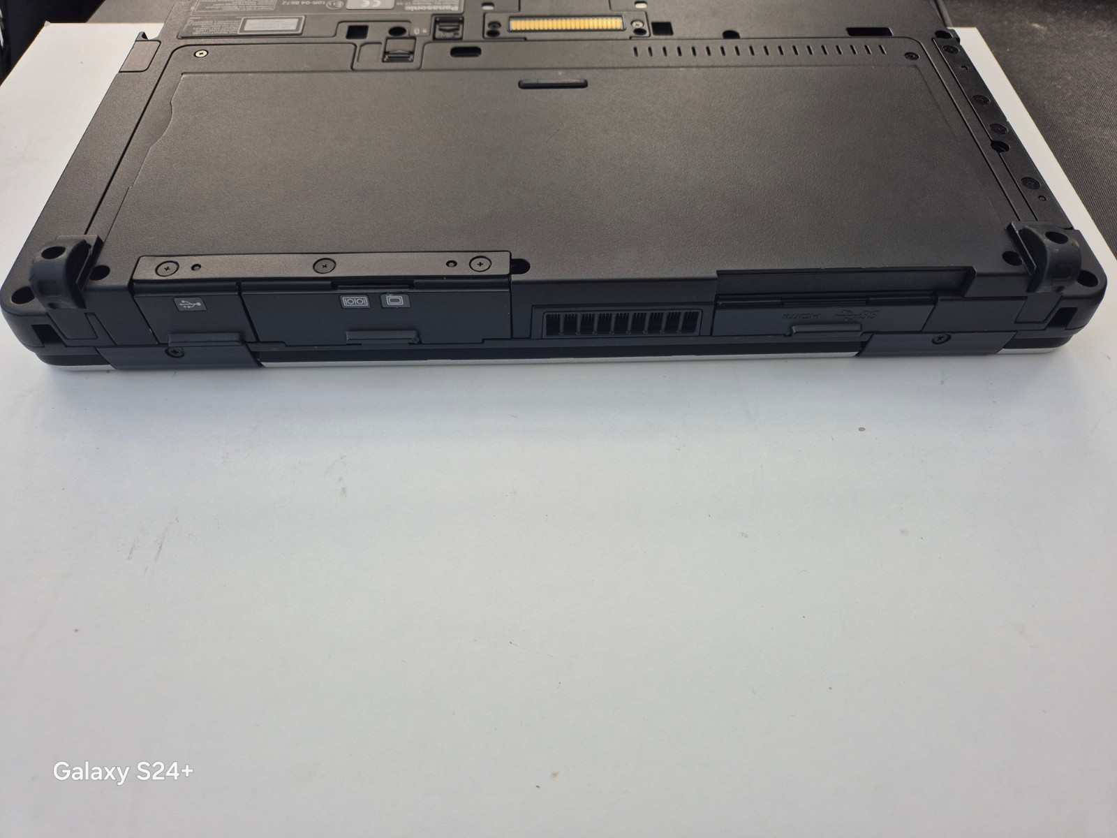 Panasonic Toughbook CF-54 MK2 i5-6300 8GB RAM DVD USB 2.0 VGA Serial Port