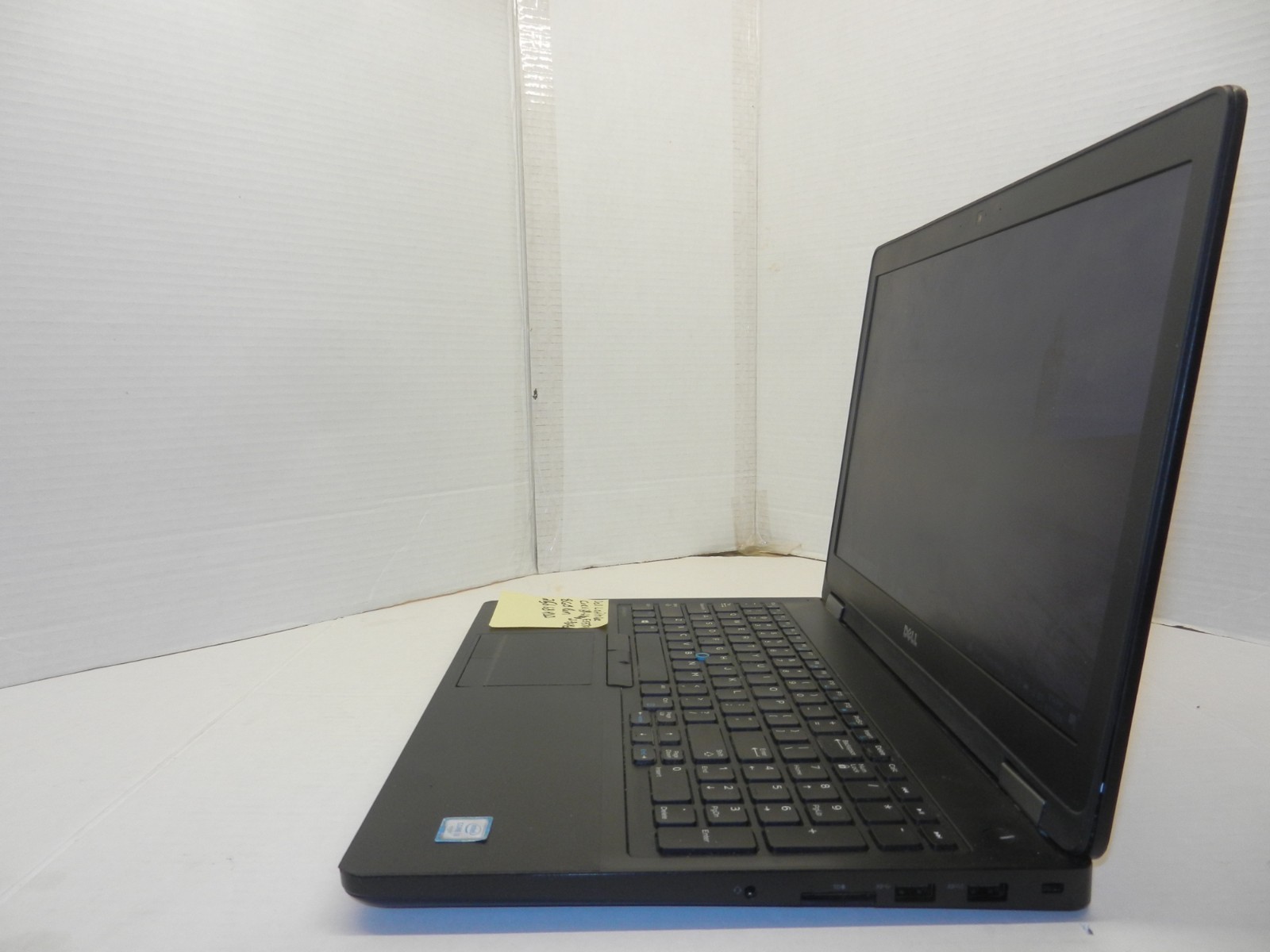 DELL LATITUDE E5570 15.5″ CORE i3-6100U 2.3GHz 8GB RAM 256GB SSD WINDOWS 10