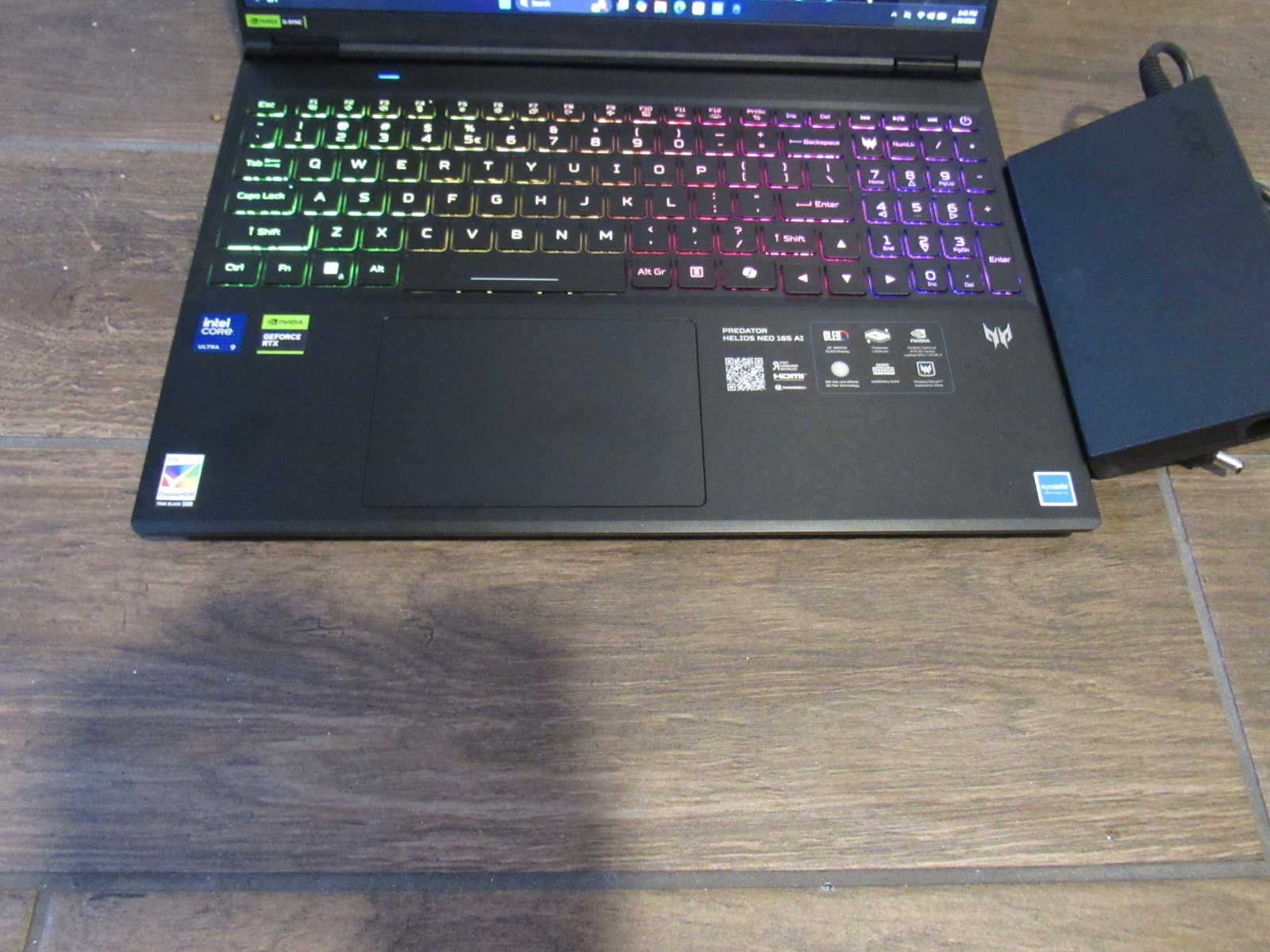 Acer Predator Helios Neo 16S AI Intel 275HX RTX 5070 TI 32GB 1TB 16″ OLED RECERT