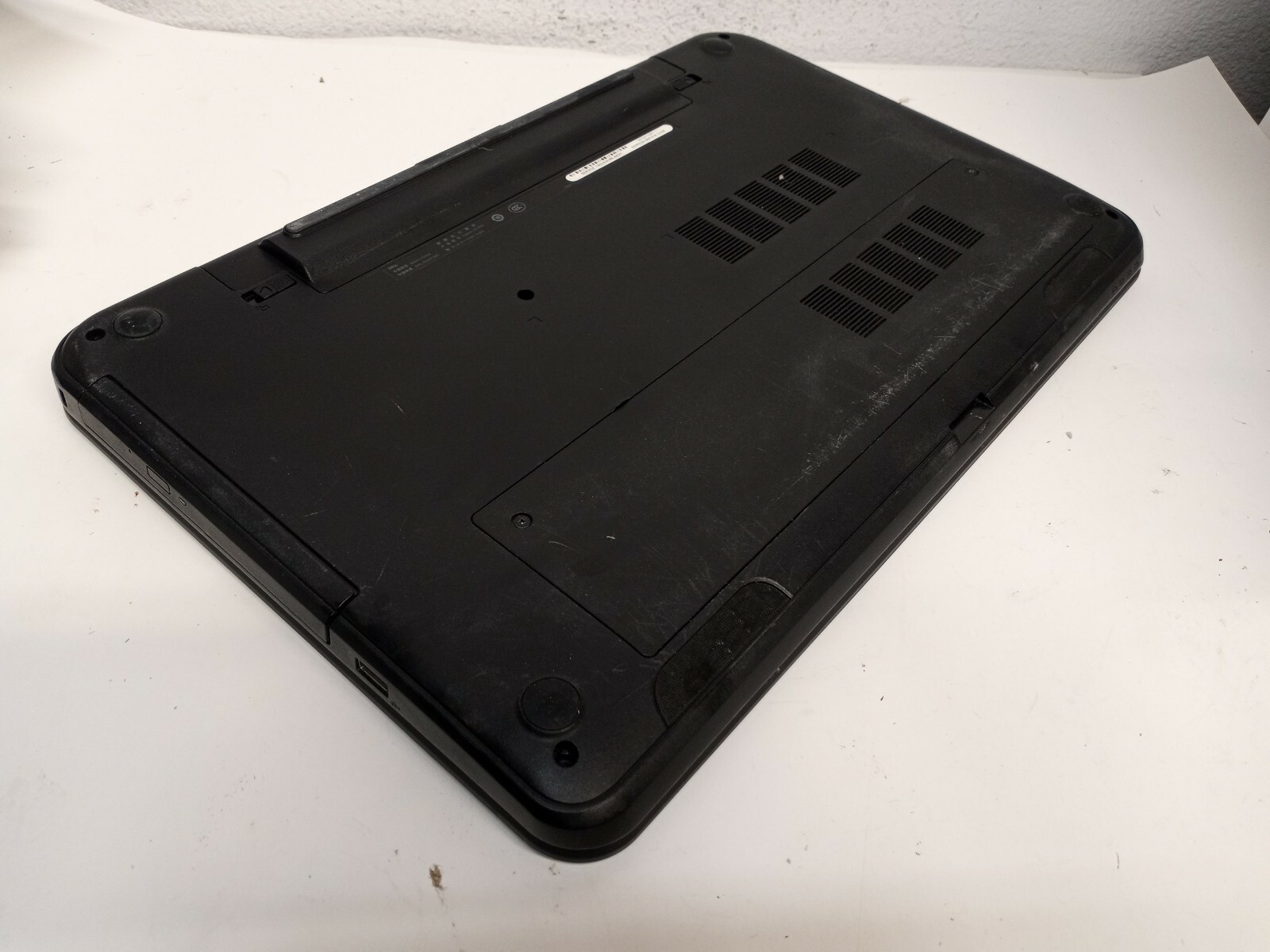 Dell Inspiron 3721 Intel Core i5-3337U 1.80GHz 6GB RAM 750GB HDD BT DVD Win10