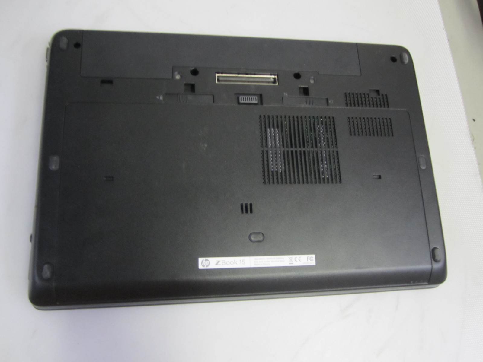 HP ZBook 15 i5-4300M 2.6GHz 16GB 320GB Laptop + AC NO OS STIFF KEYS~
