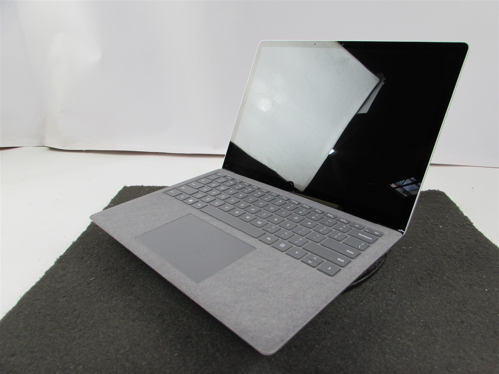 MICROSOFT SURFACE LAPTOP 5 1950 CORE I7-1265U 512GB SSD 16GB RAM NO O.S