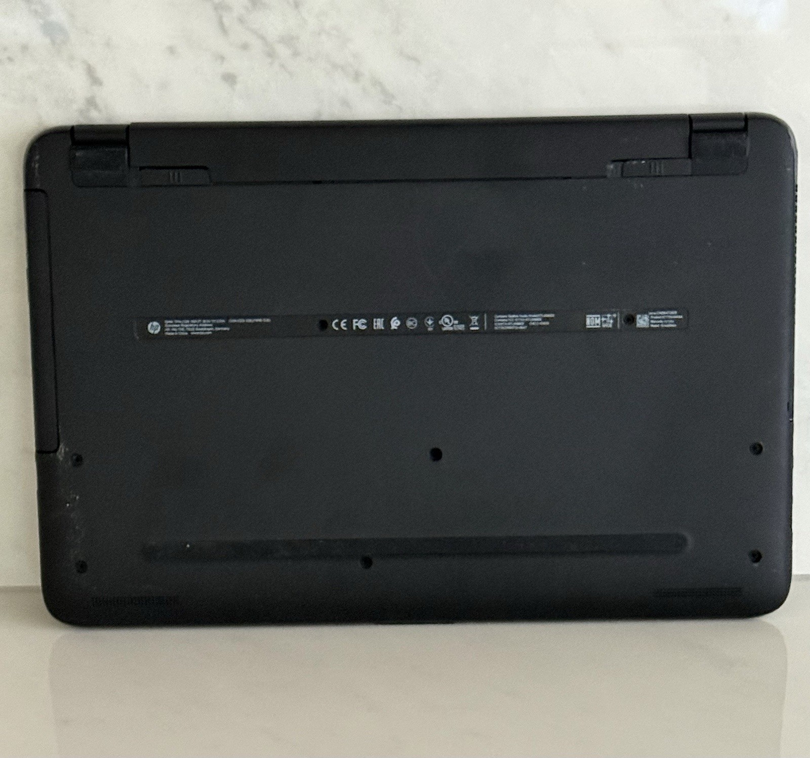 HP Notebook 15-ba009dx 15.6″ Laptop