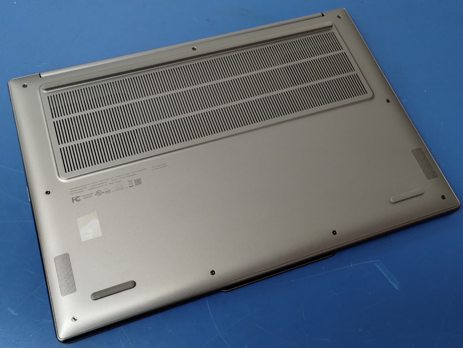 Lenovo IdeaPad Pro 5 16IAH10, Intel Core Ultra 9 285H, 32 GB RAM, 1 TB NVMe SSD
