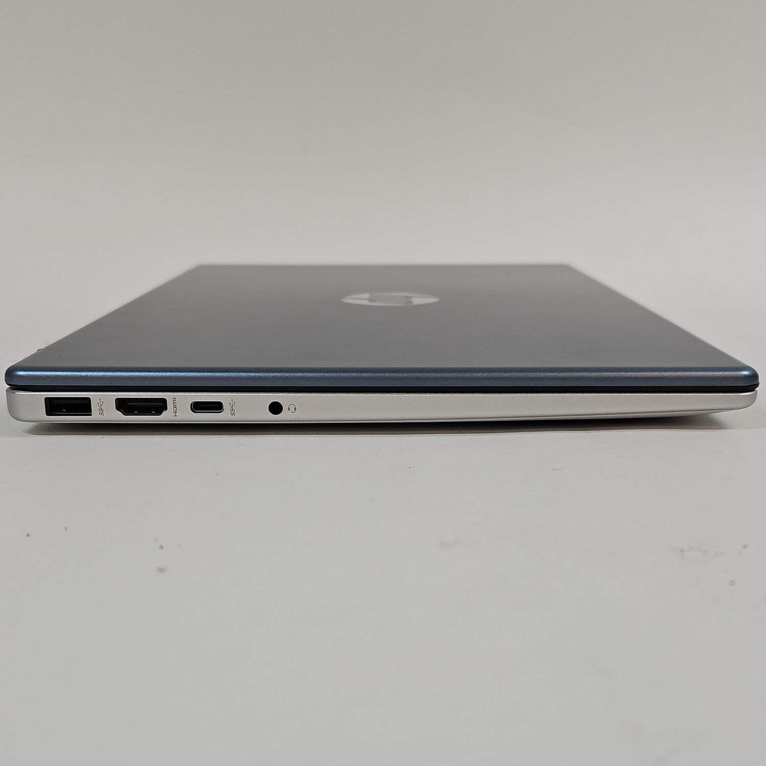 HP Laptop 14-EM0002WM 13.9″ Athlon Silver 7120U 2.4GHz 4GB RAM 128GB SSD
