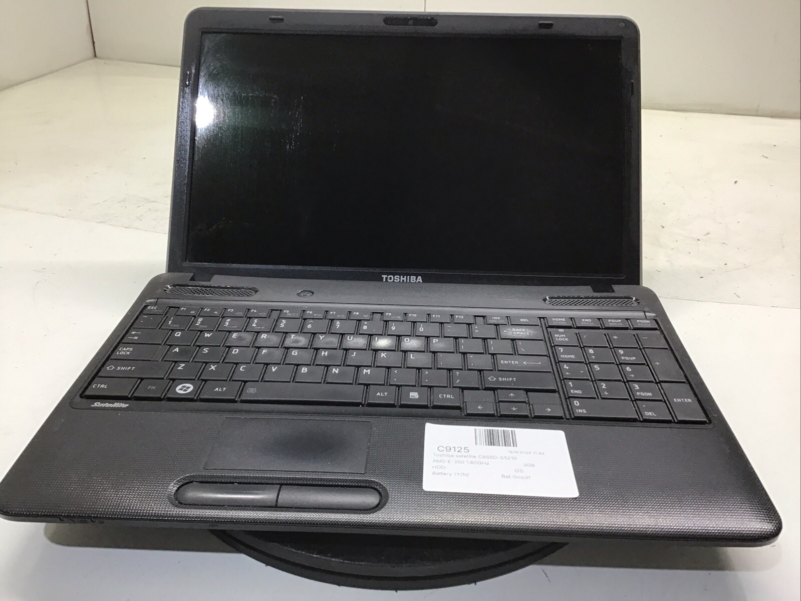 Toshiba satellite C655D-S5210 AMD E-350 1.60GHz 3GB NO HDD No Batt