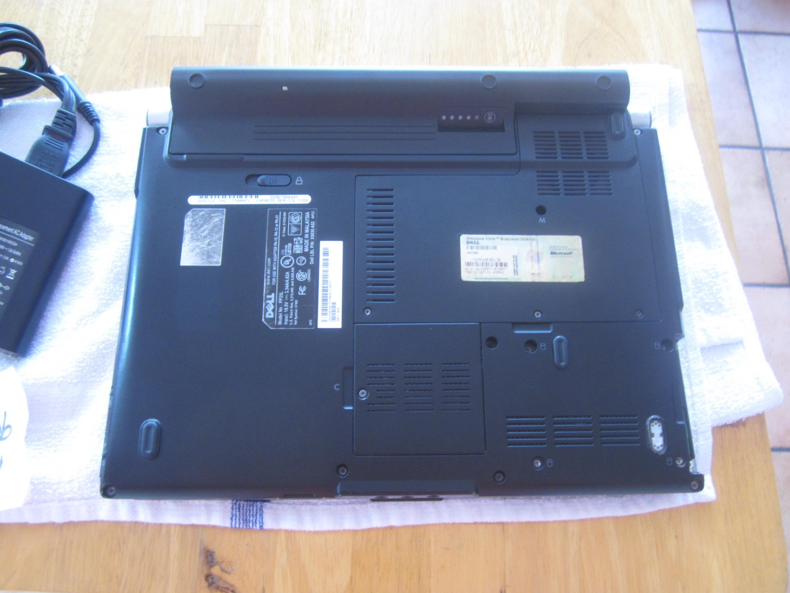 DELL XPS M1330 LAPTOP 2.2GHz 4GBRAM 80GBHD SCREEN INTACT W/PwrCord – WORKS