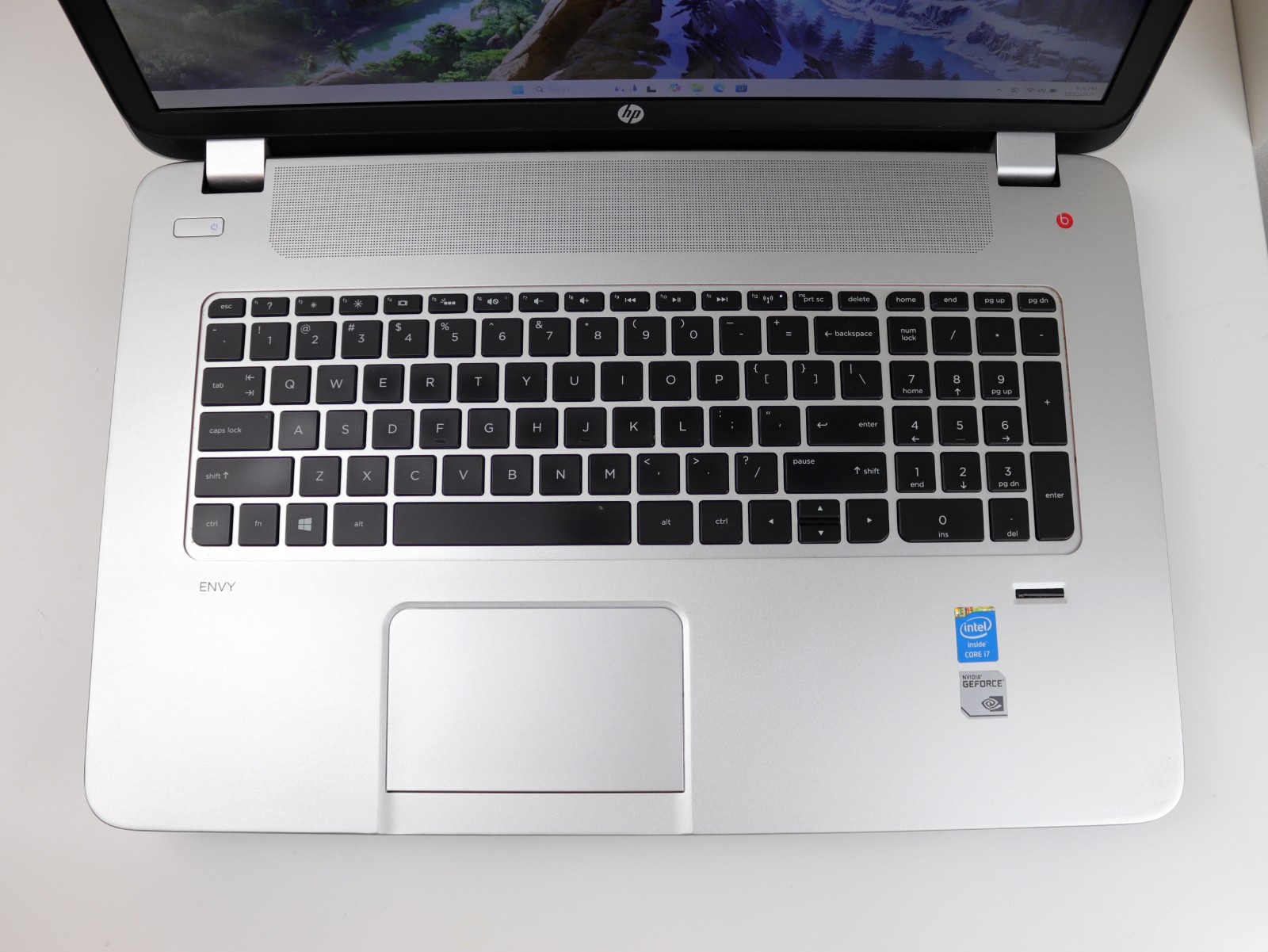 HP ENVY 17.3 FHD Intel Core i7-4700MQ, 256GB SSD, 12GB RAM, NVIDIA GT 740M Win11