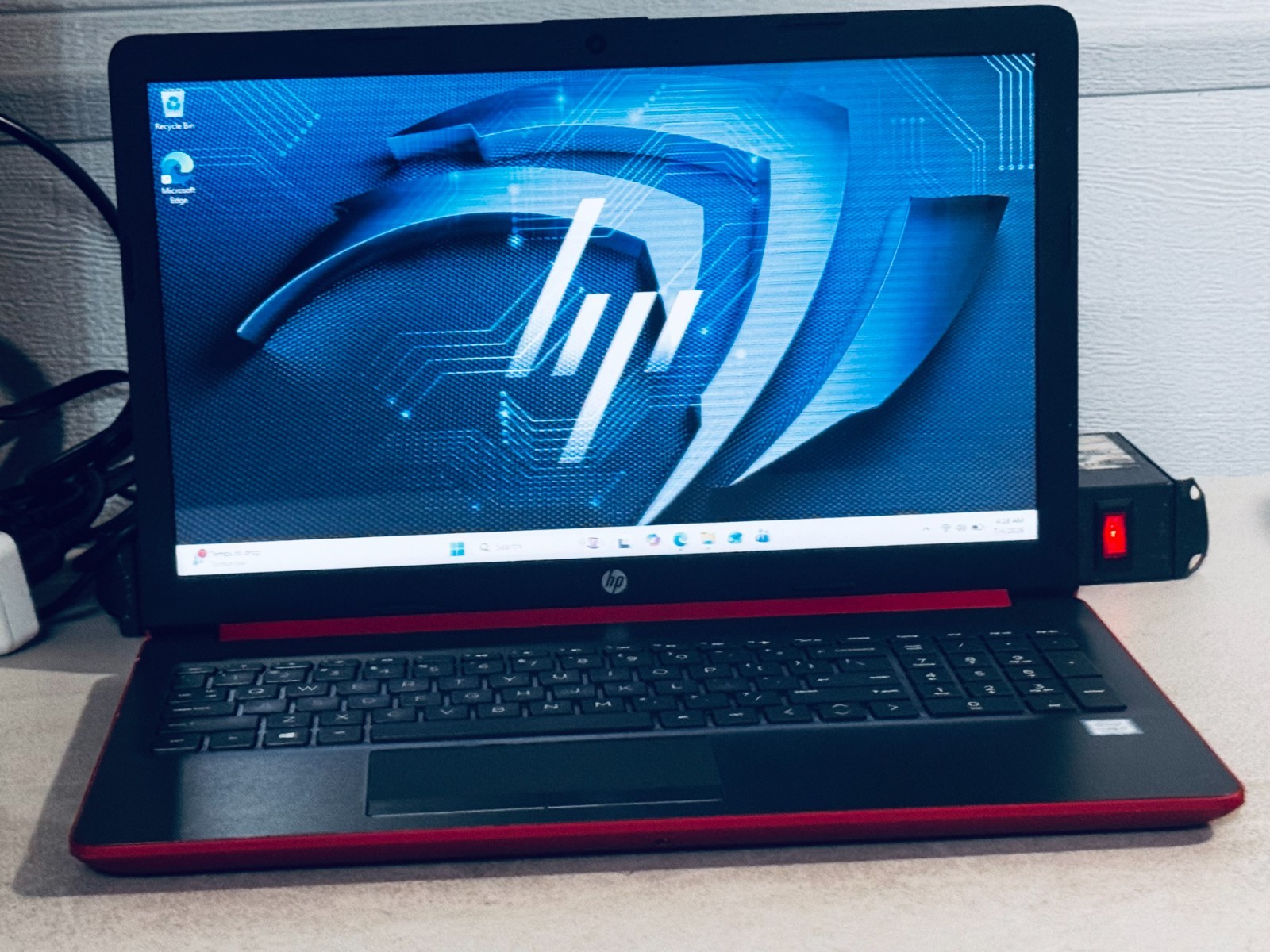 HP Quad-Core Laptop-Intel i7 8565U-12GB RAM-256GB SSD WIN 11