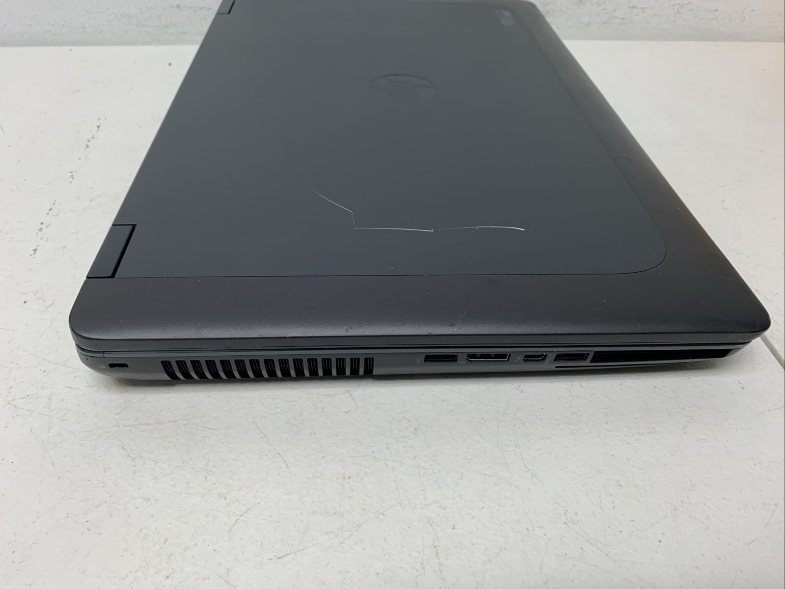 HP ZBook 17 G2 Core i7-4710M 2.50GHz 12GB RAM 256gb SSD Wind 10 Pro Read Descr