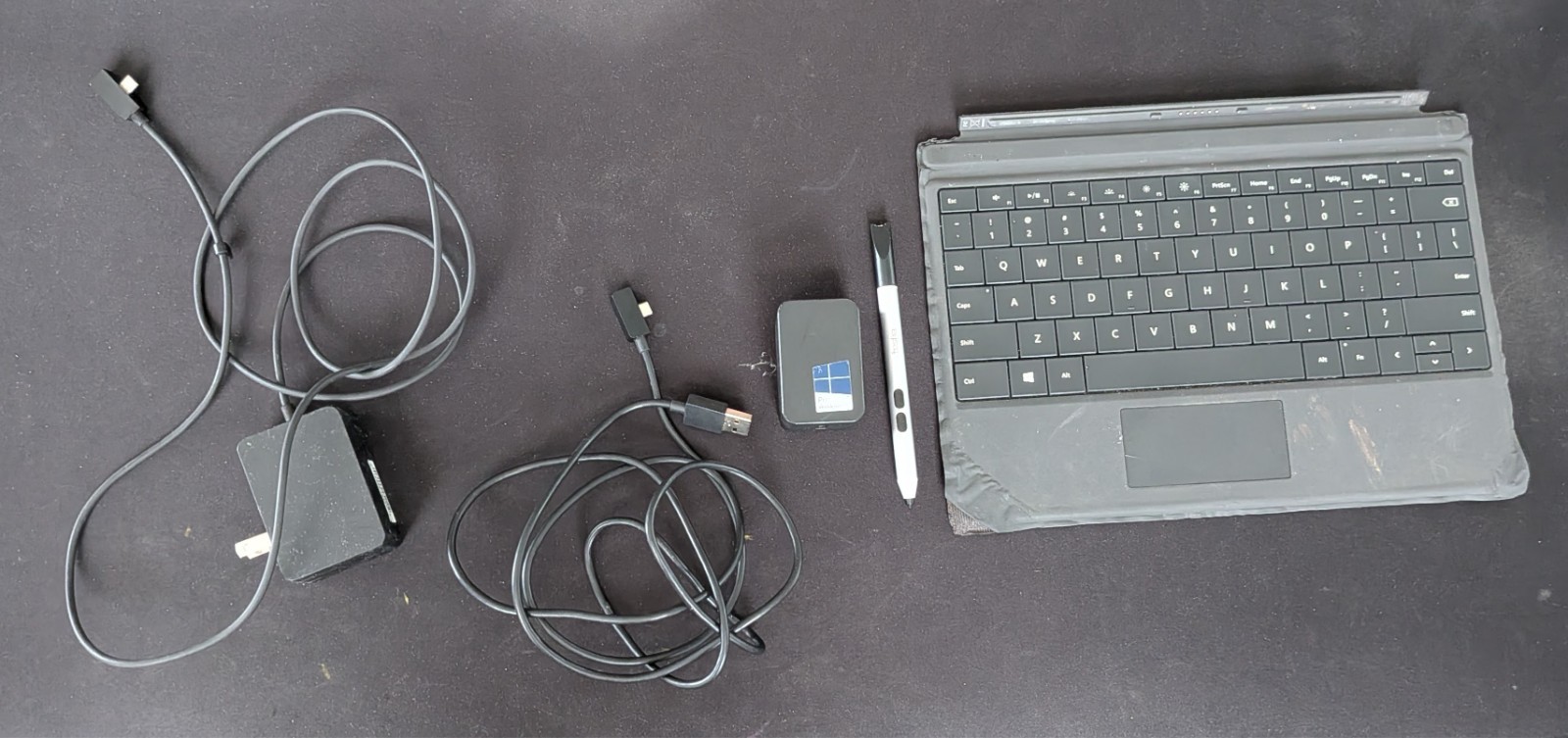 Surface 3 Tablet + Keyboard + Surface Dock + 2 chargers + 1 pen
