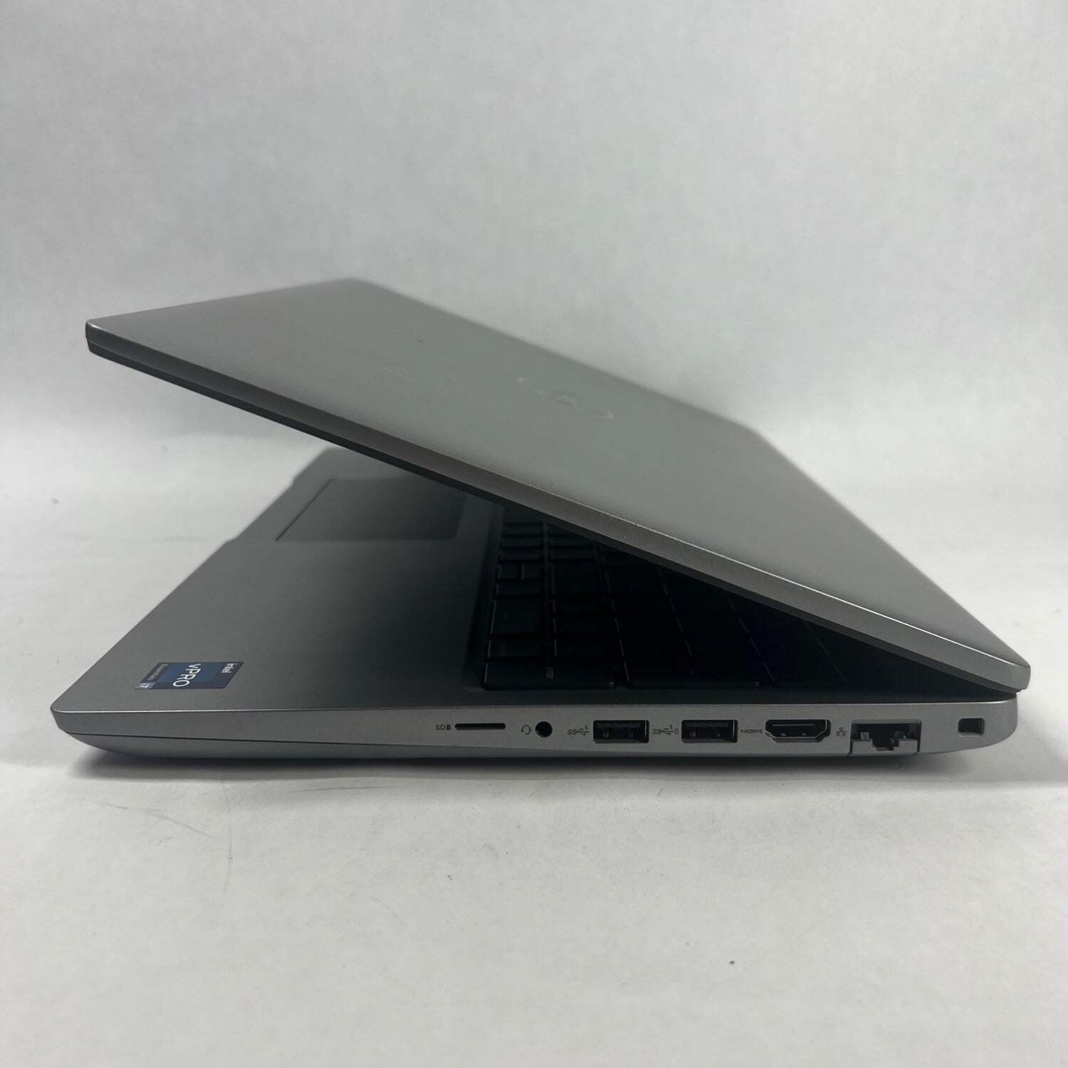 Dell Precision 3581 15.6″ i7-13700H 2.4GHz 16GB RAM 512GB SSD