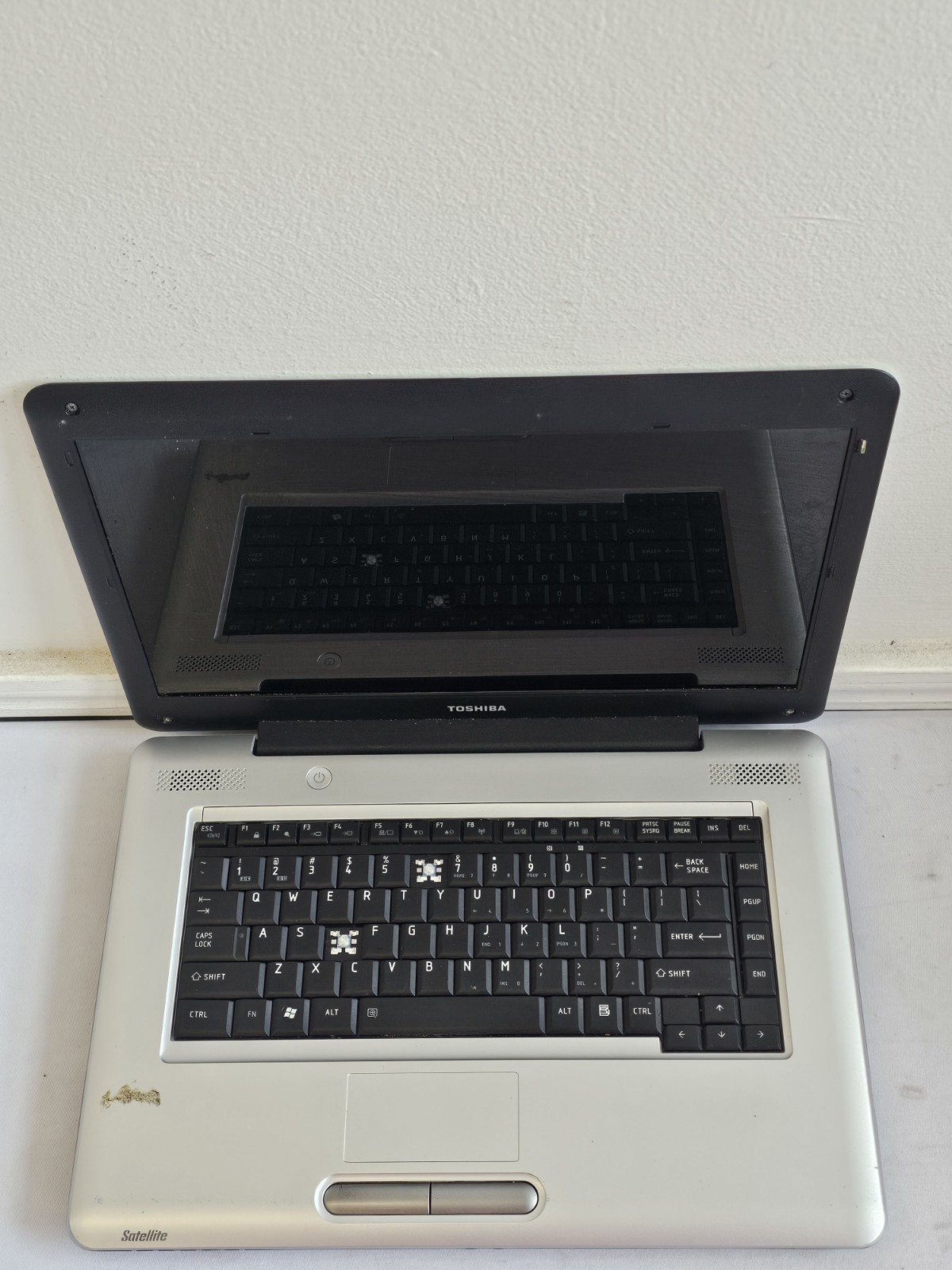 Toshiba Satellite L455-S5975 Laptop – Intel Celeron 900 – Parts/Repair – READ