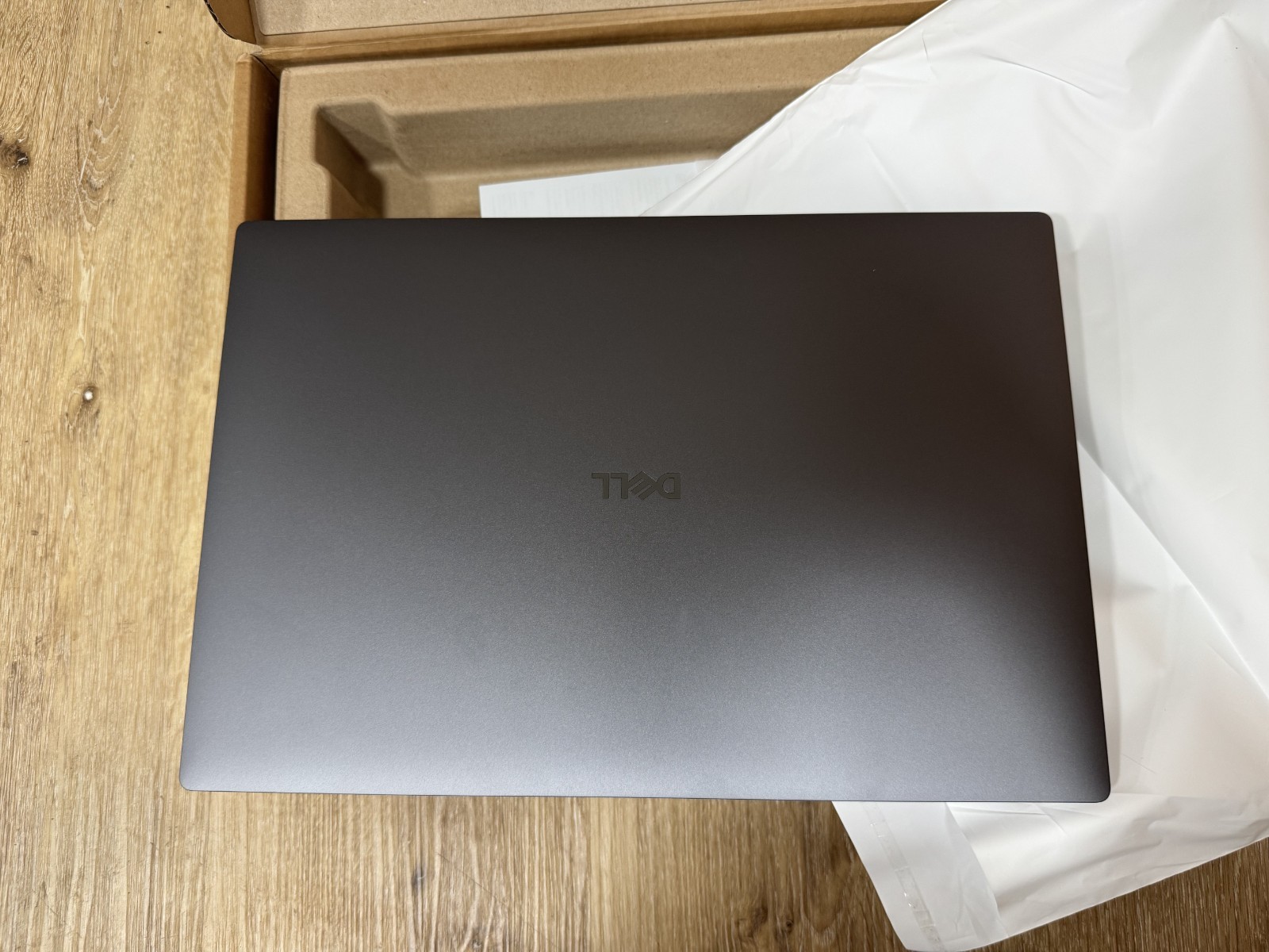 Dell Pro Max 16 Premium MA16250 Core Ultra 7 265H 16″ FHD+ 32GB LPDDR5x RTX 1000
