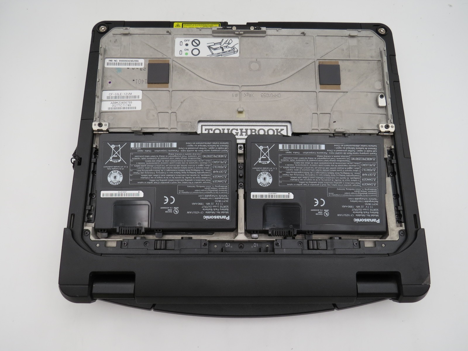 Panasonic CF-33 Toughbook i7-7600U@2.8 | 16/256GB SSD | 12″ Touch | No OS/AC