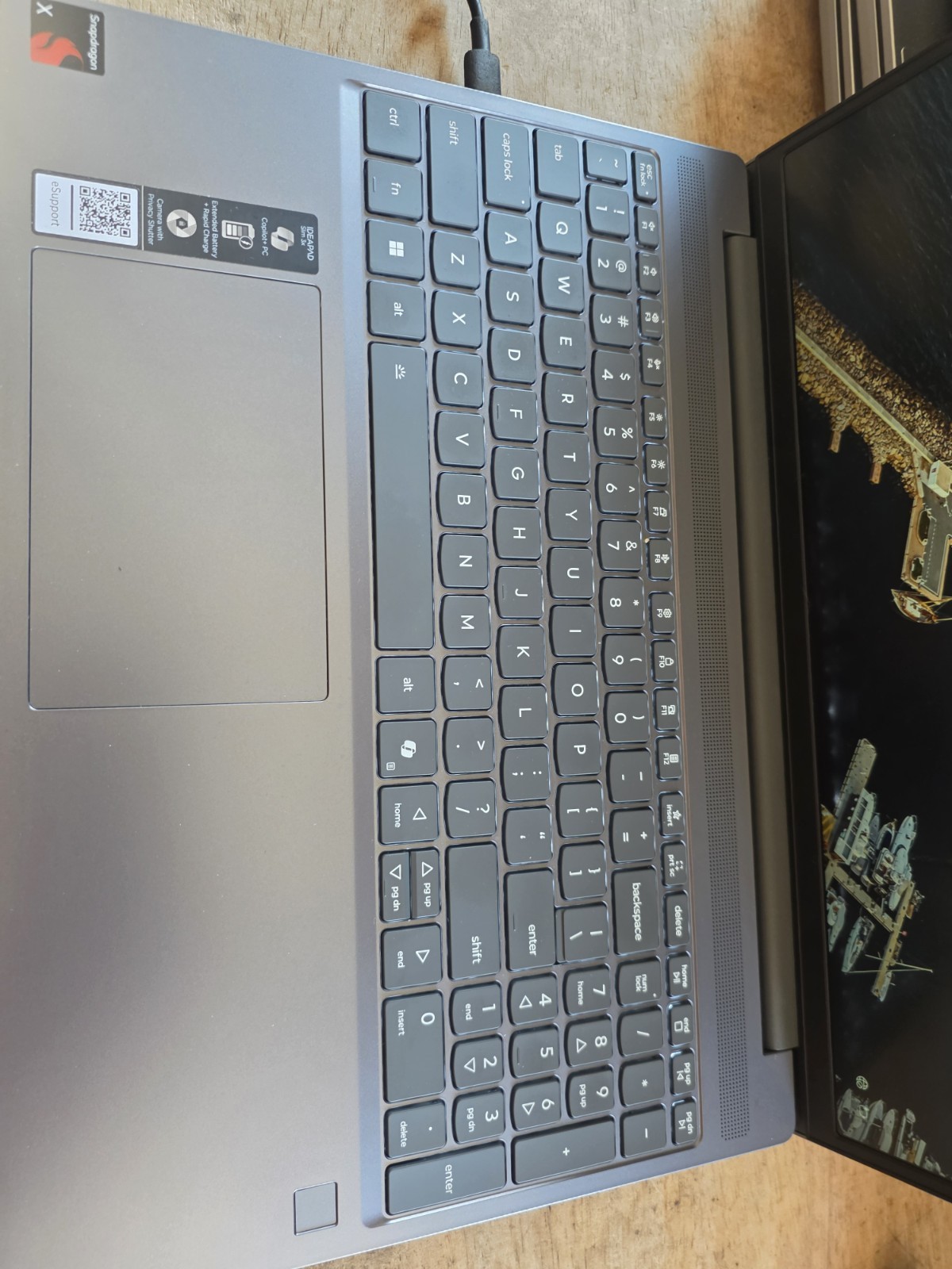 Lenovo IdeaPad Slim 3x 15Q8X10 15.3″ WUXGA Touch Snapdragon X 16GB 1TB Sfoq B