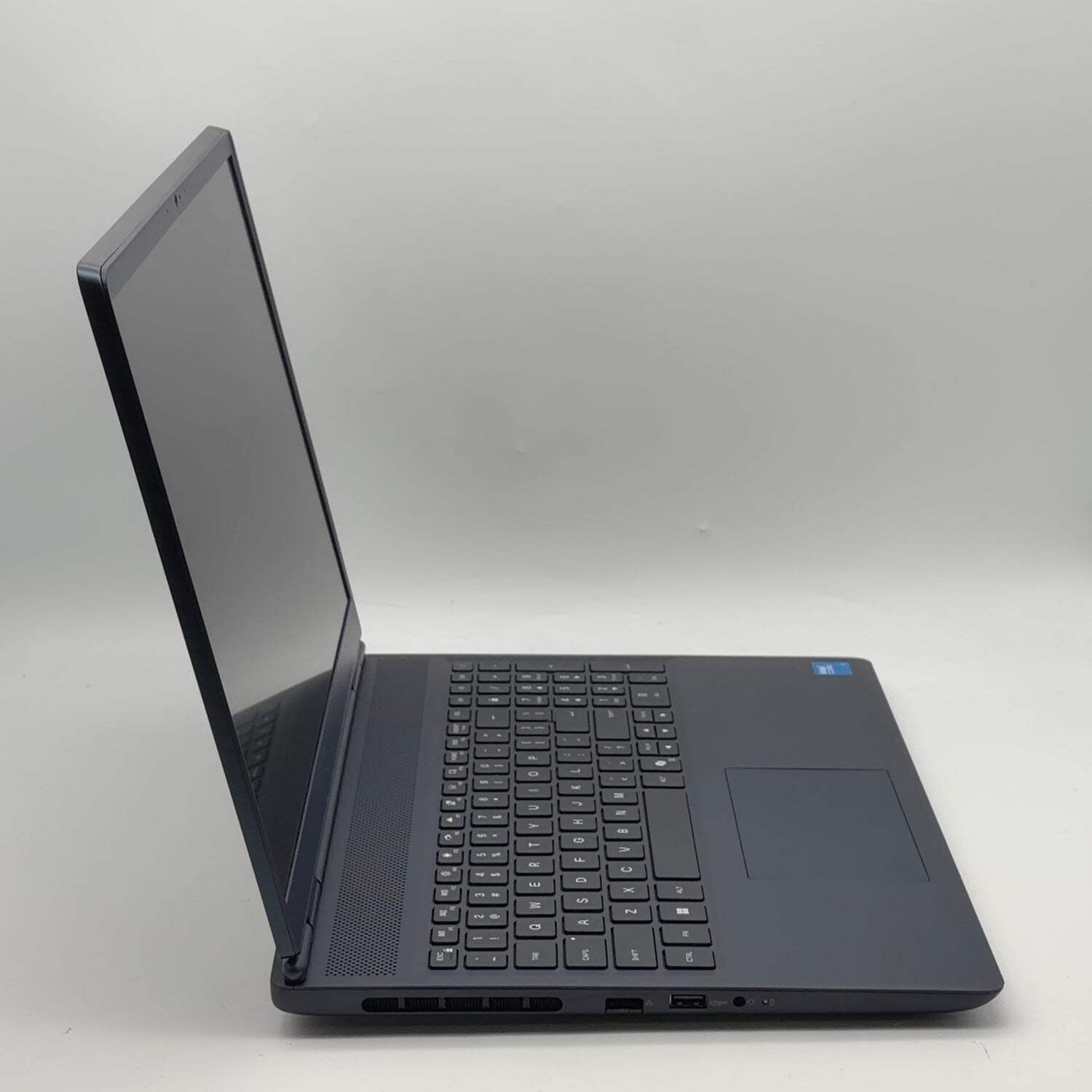 Alienware 16 Aurora AC16250 16″ Core 7 240H 2.5GHz 16GB RAM 1TB SSD RTX 5050