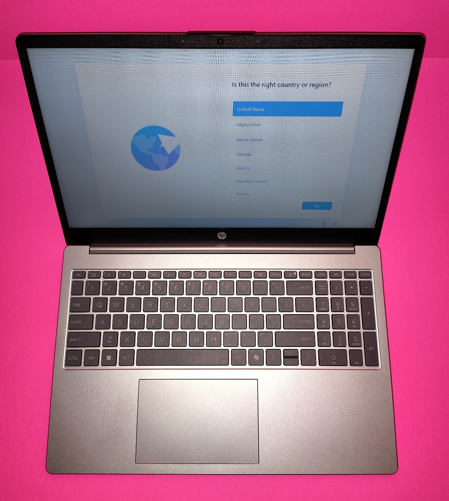 HP 15.6″ Touch Laptop Intel Core i5 120U 10-core / 256GB SSD / 16GB RAM Win 11 H